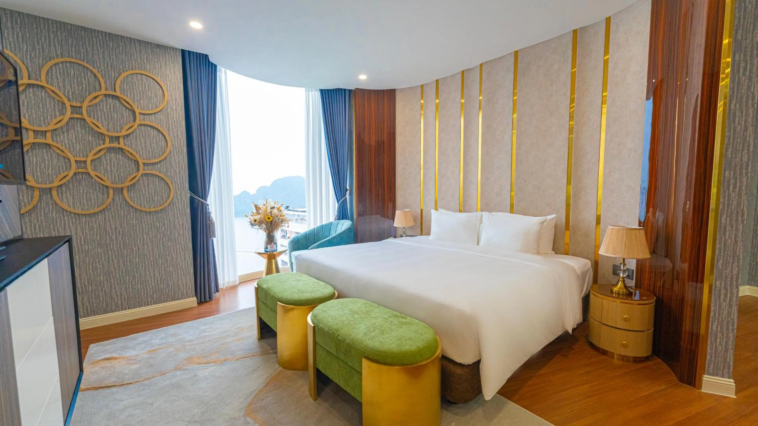 Bed in Paddington Hotel Halong Bayview