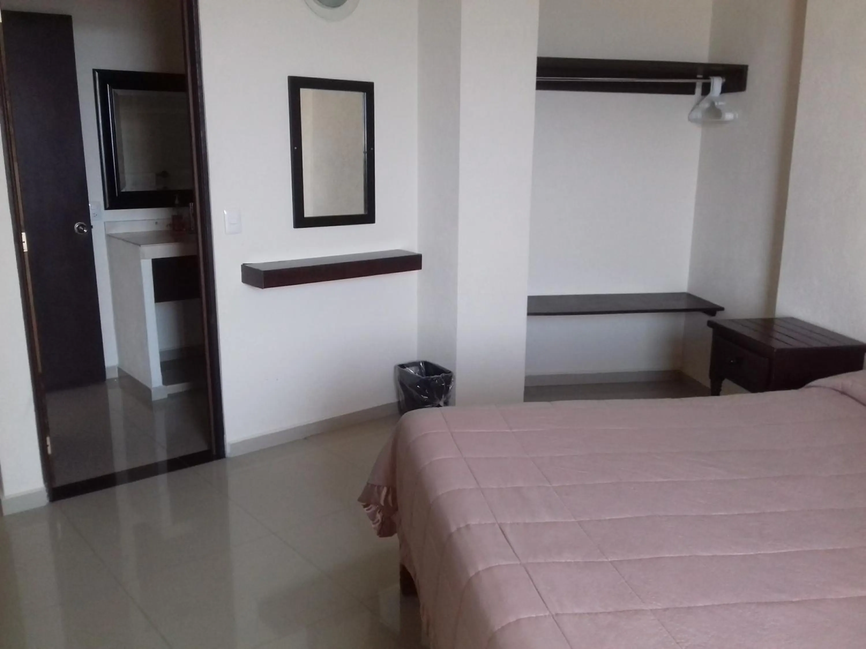 Photo of the whole room, Bed in Hotel Bogavante