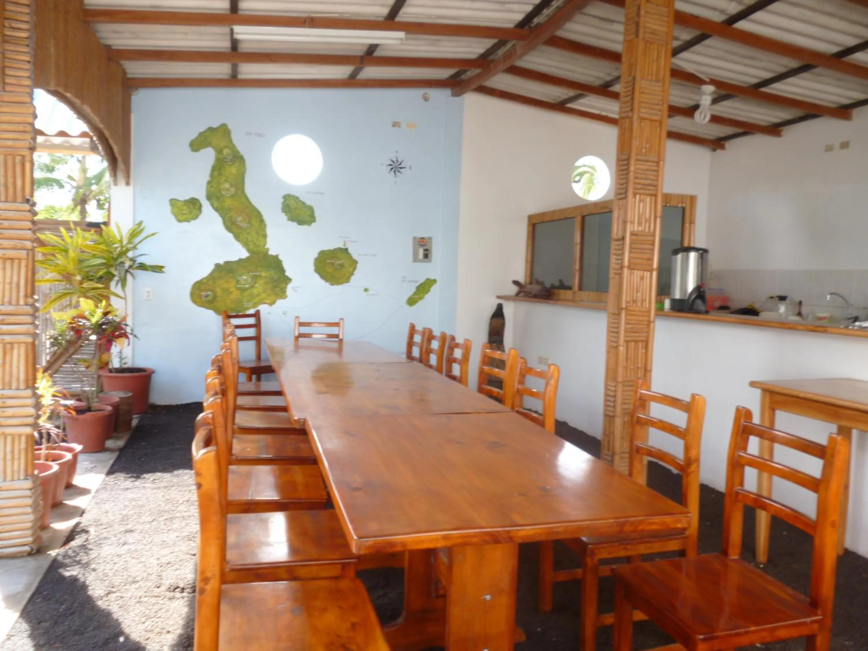 Restaurant/places to eat in Gran Hostal Tintorera