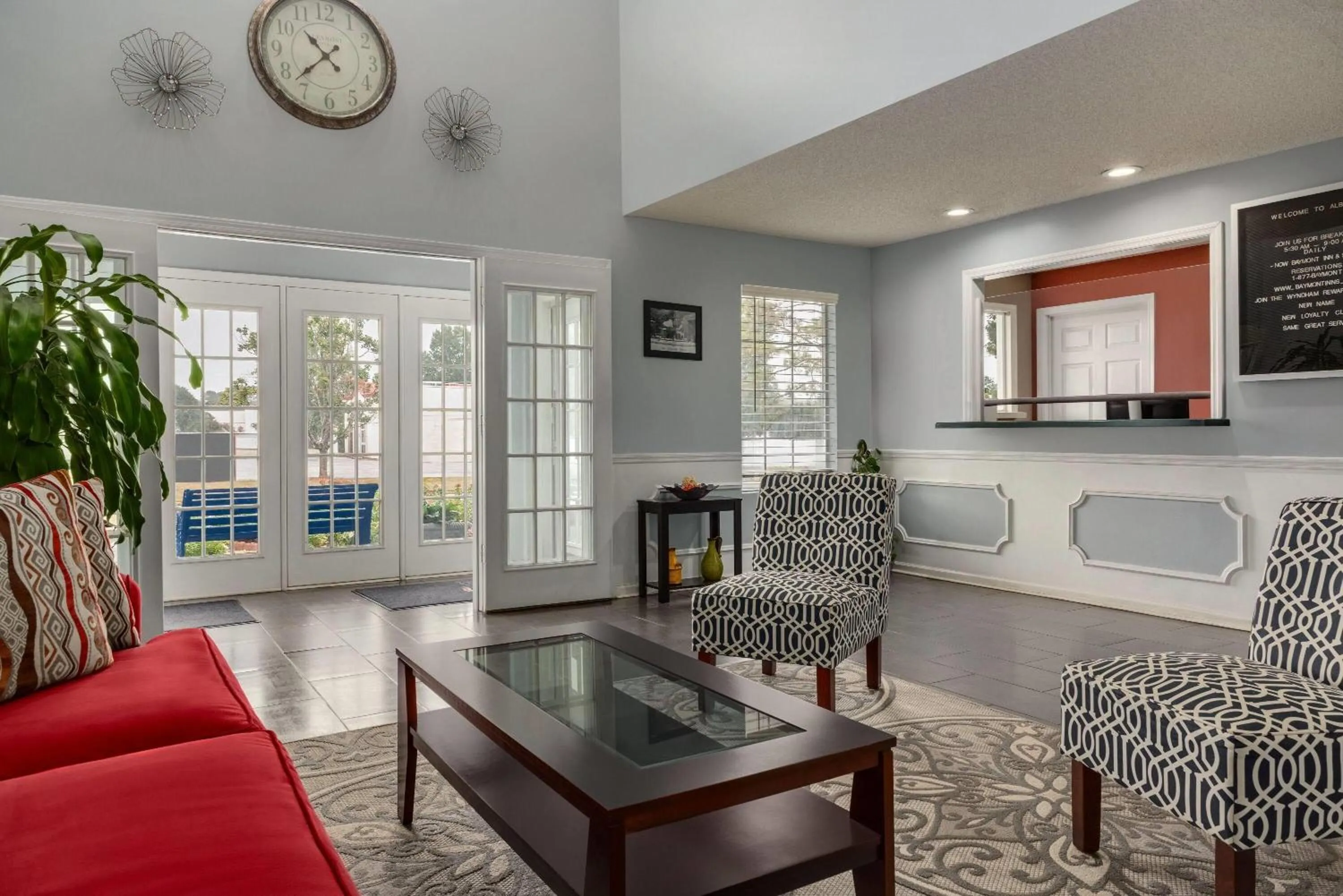 Lobby or reception in Baymont by Wyndham Albany at Albany Mall