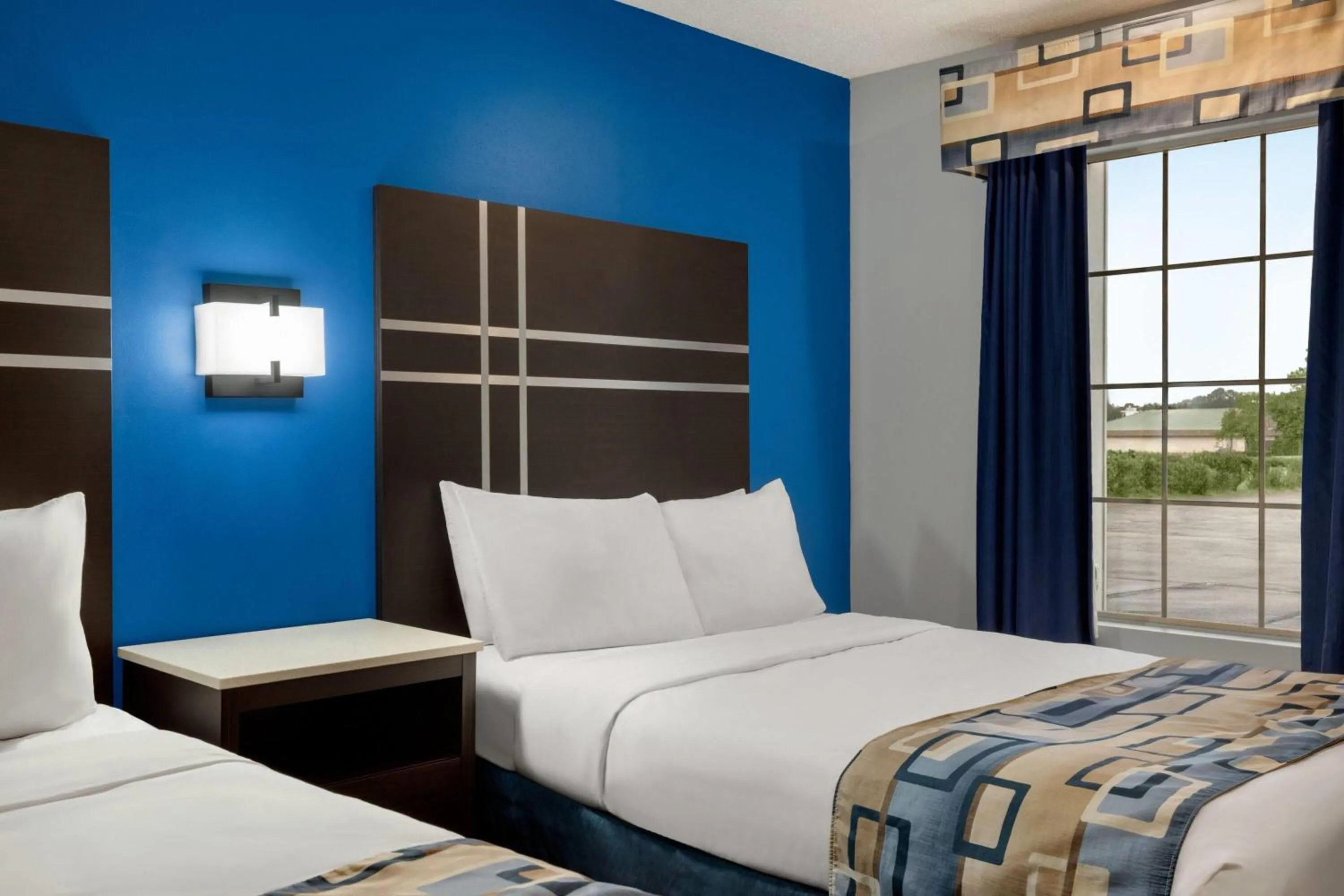 Photo of the whole room, Bed in Baymont by Wyndham Albany at Albany Mall