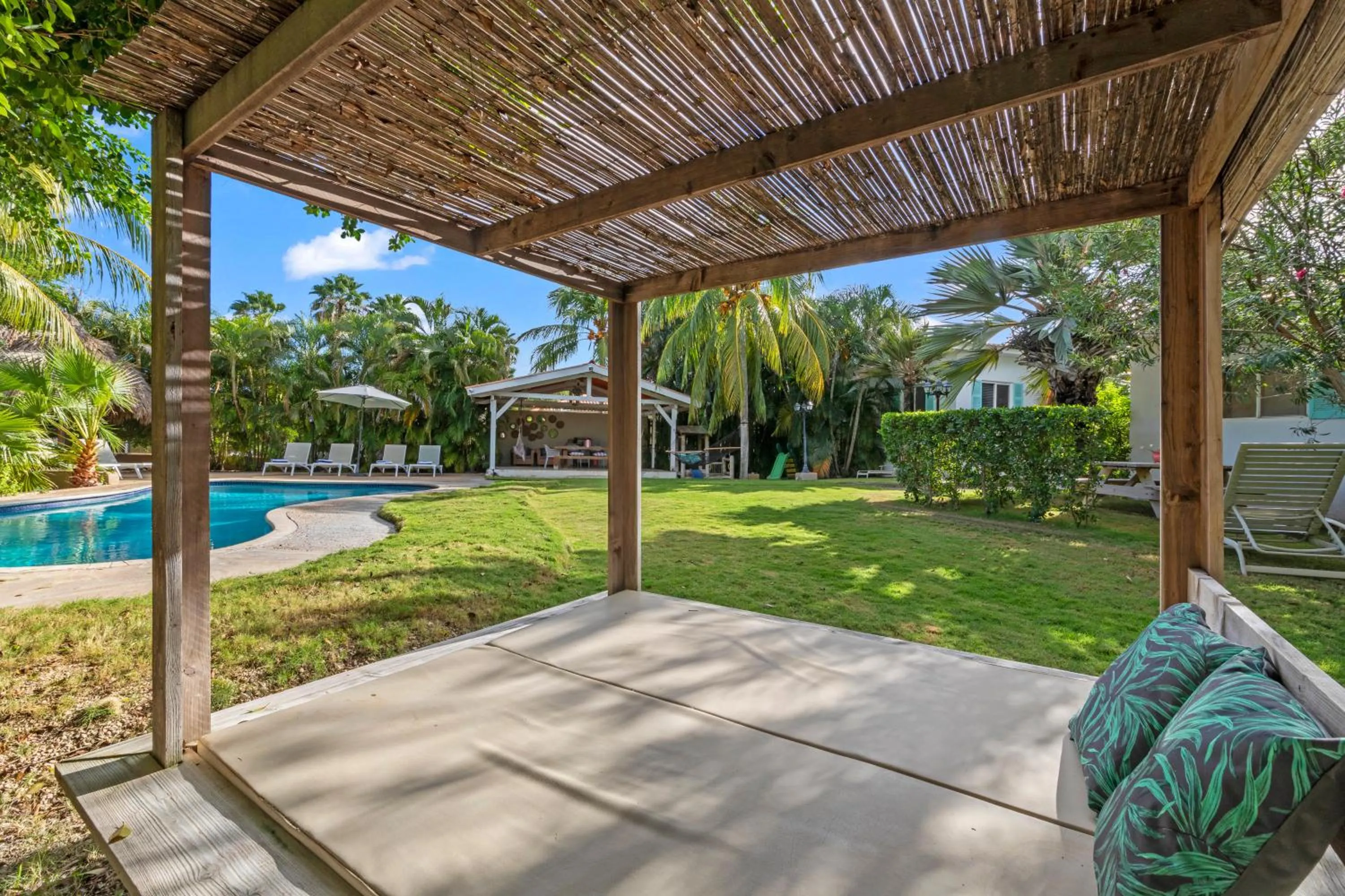 Swimming pool in TUK Tropical Boutique Resort Jan Thiel