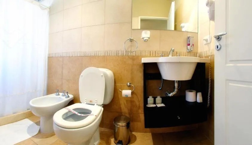 Bathroom in Pilar Apart Hotel