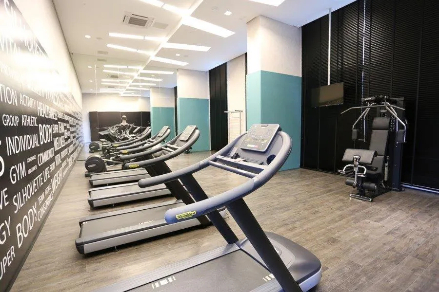 Fitness centre/facilities in Astron Suítes Mondial Salvador by Nobile