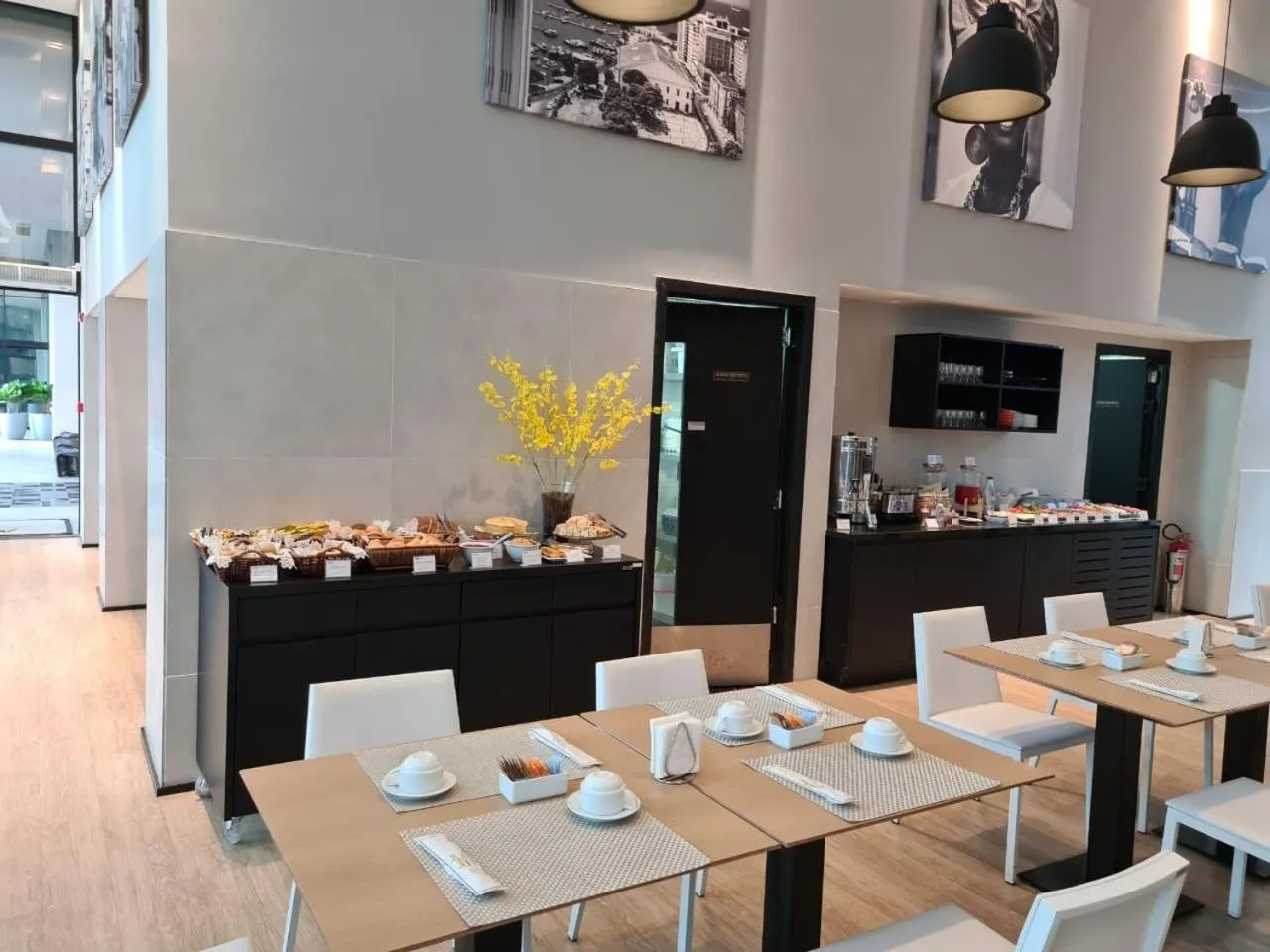 Restaurant/places to eat in Astron Suítes Mondial Salvador by Nobile