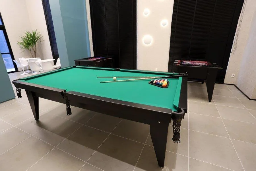 Game Room in Astron Suítes Mondial Salvador by Nobile