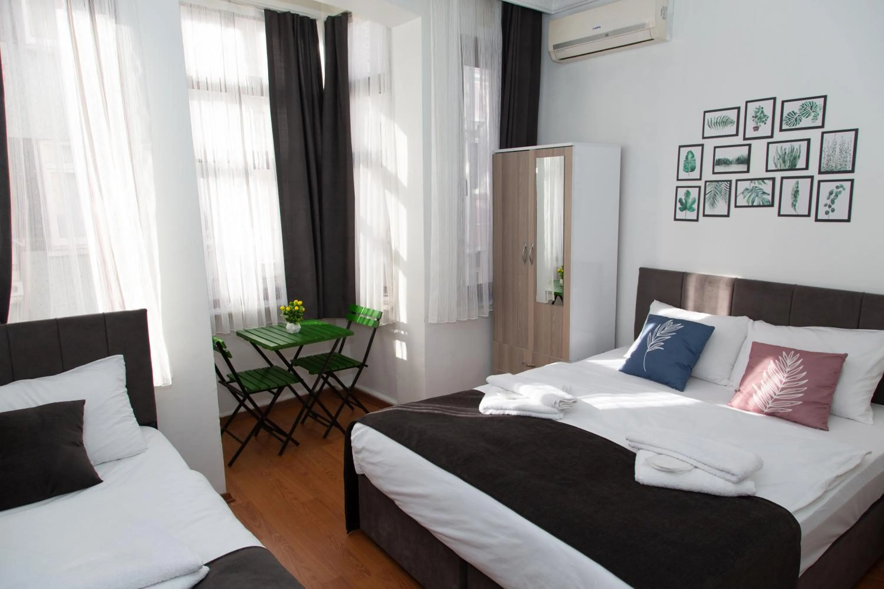 Bed in Kondoskali Hotel