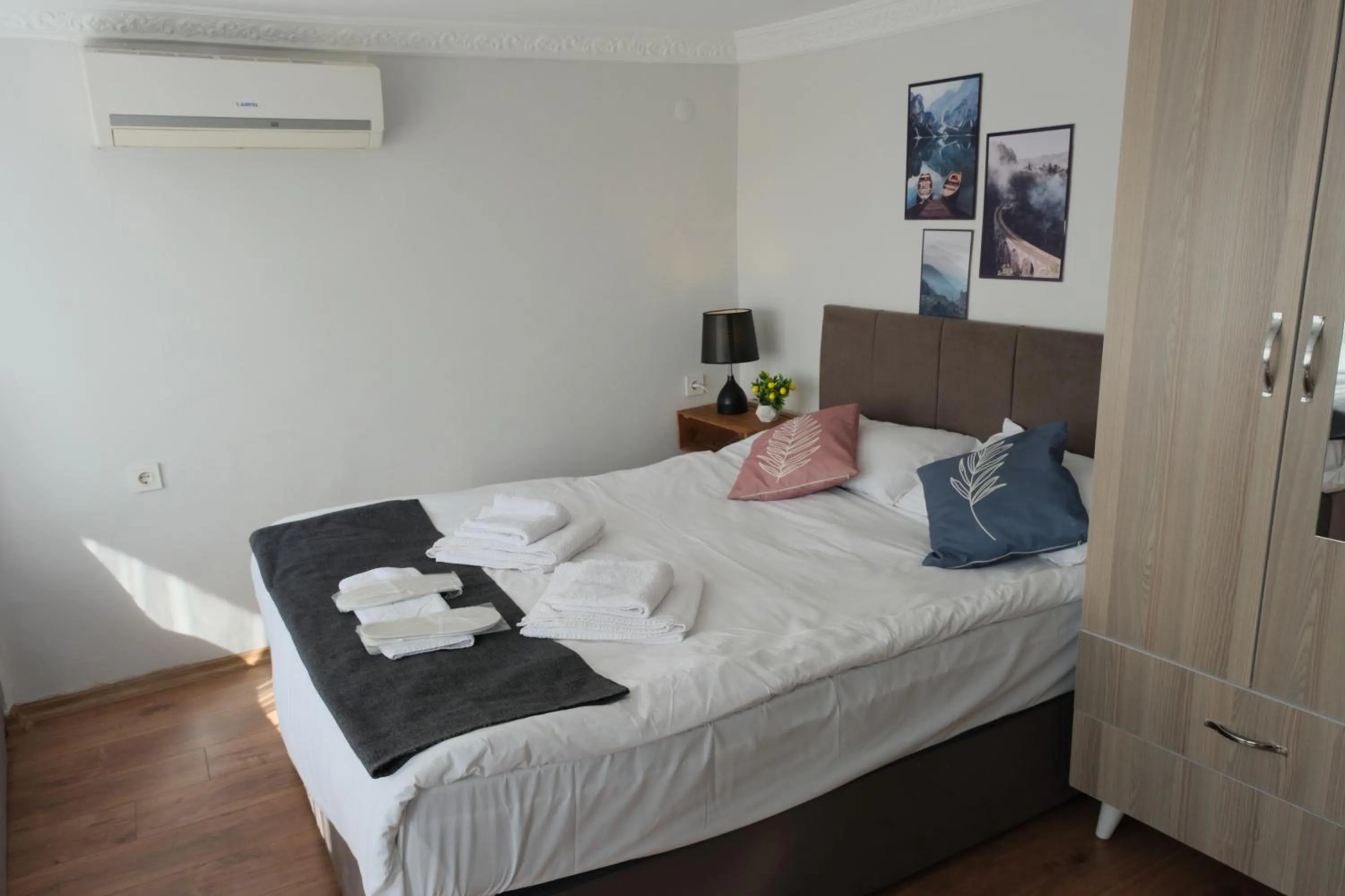 Photo of the whole room, Bed in Kondoskali Hotel