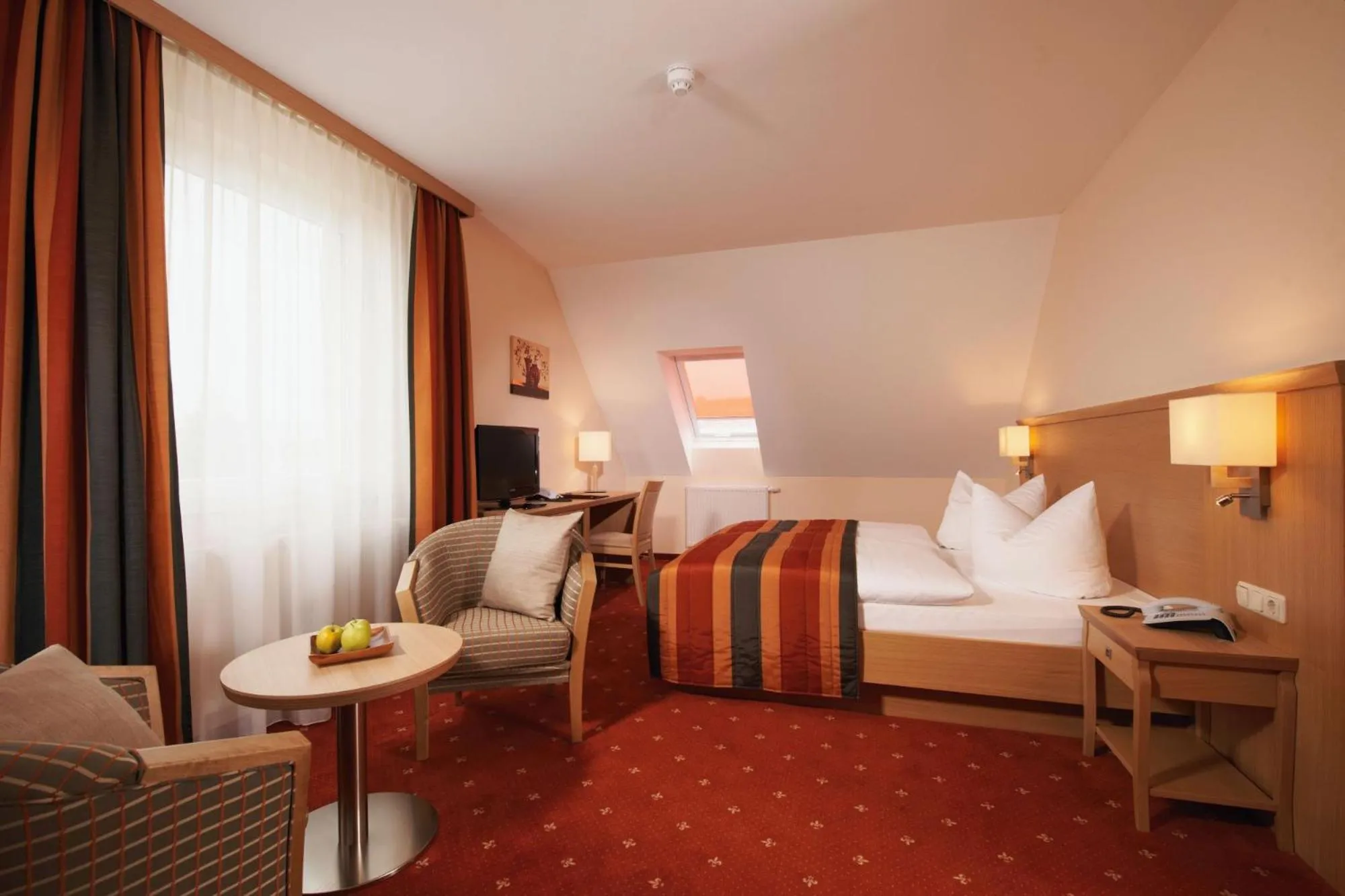 Photo of the whole room, Bed in Parkhotel Neustadt