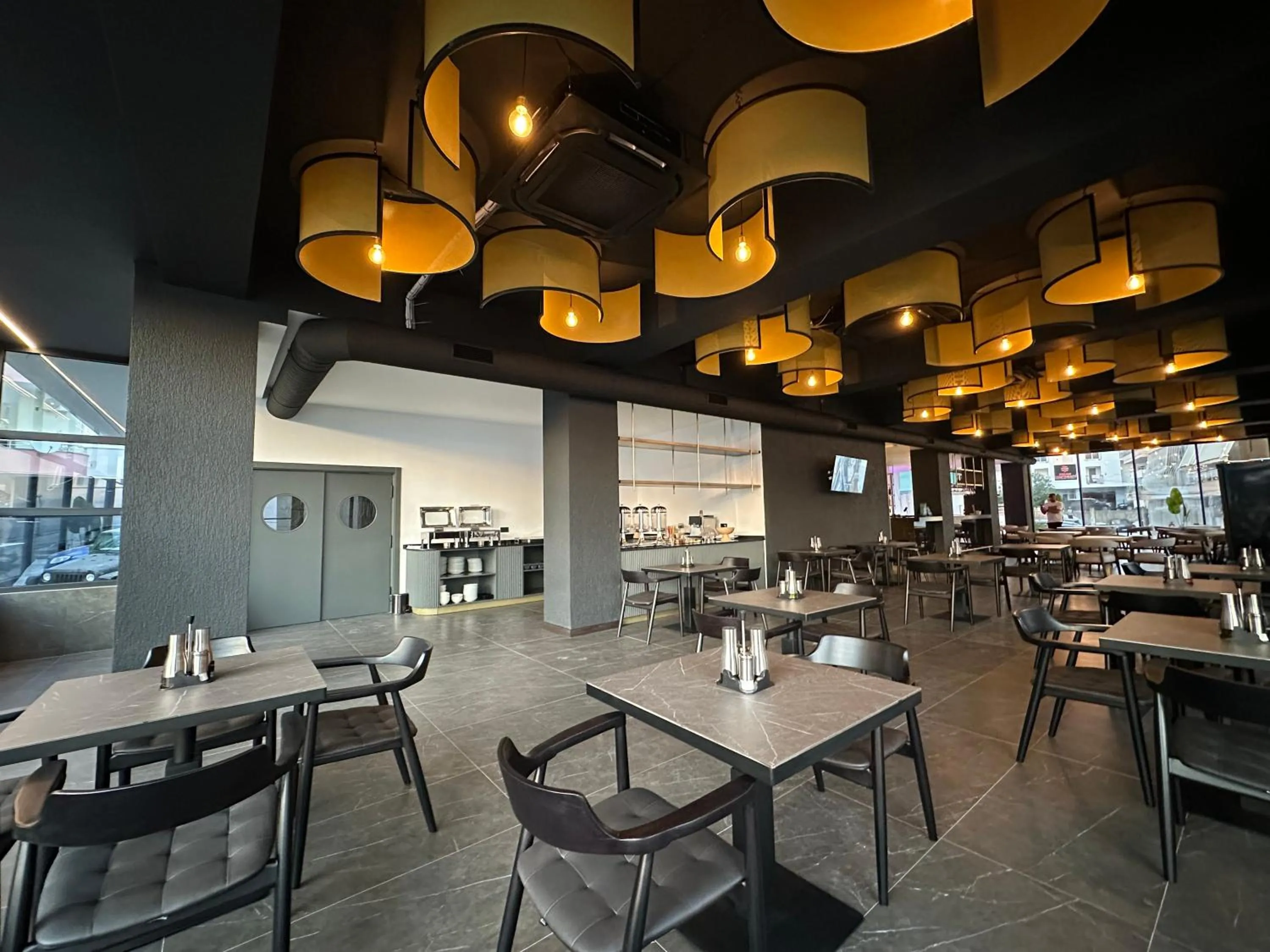 Restaurant/places to eat in DREAM APARTMENTS Saranda