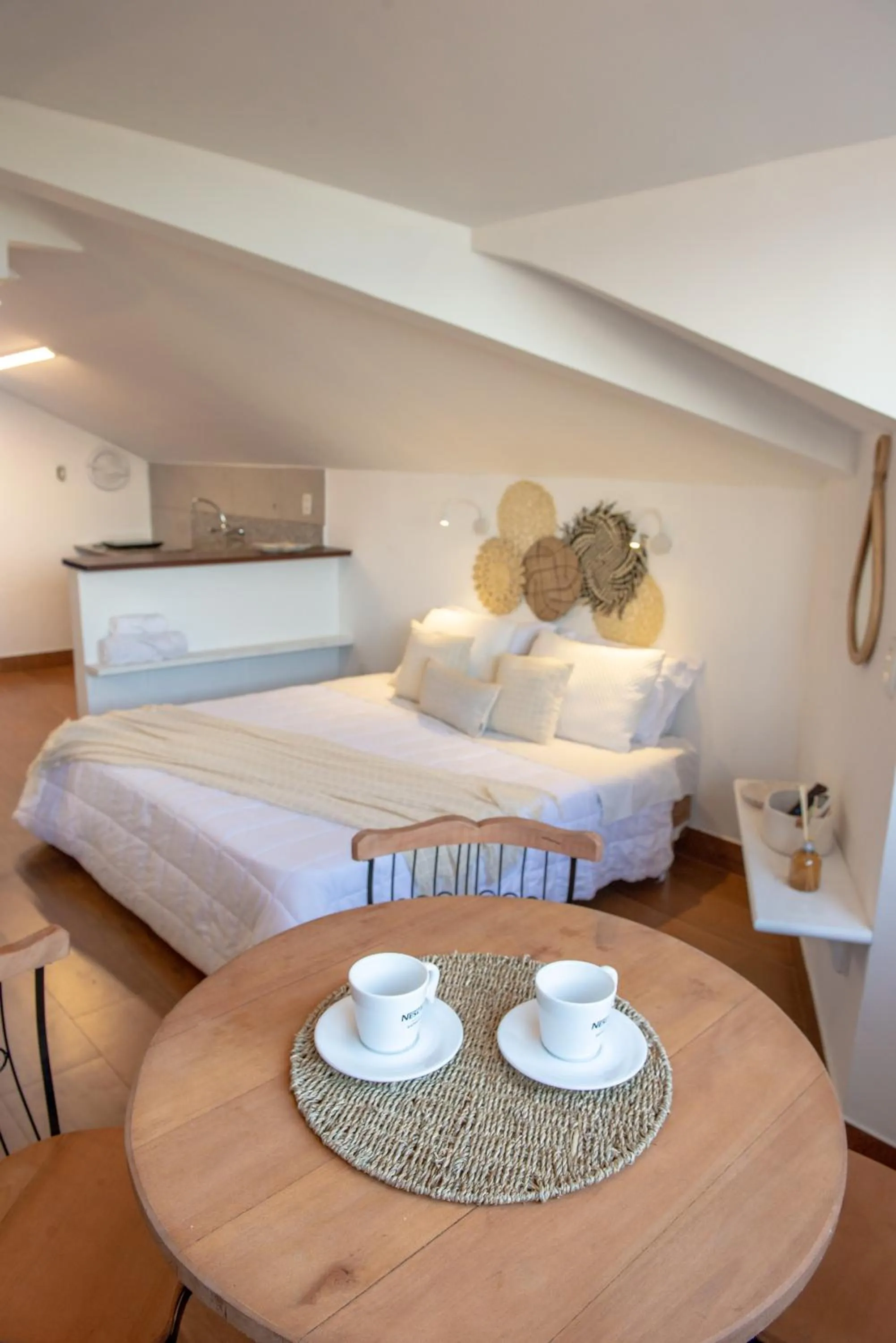 Bedroom, Bed in Longboard Paradise Surf Club