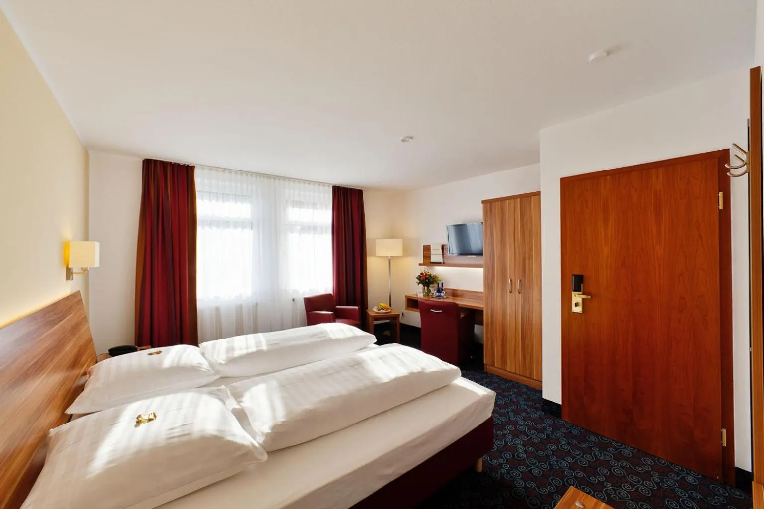 Photo of the whole room, Bed in Hotel am Dom