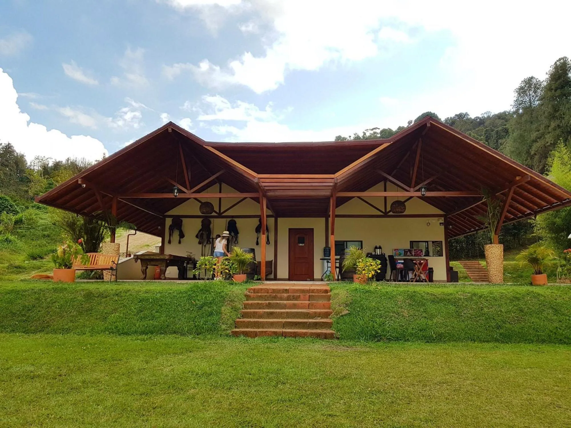 Property building in Pietrasanta hotel campestre frente a la represa del Peñol y Guatape
