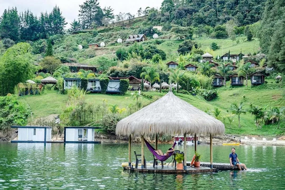 Property building in Pietrasanta hotel campestre frente a la represa del Peñol y Guatape