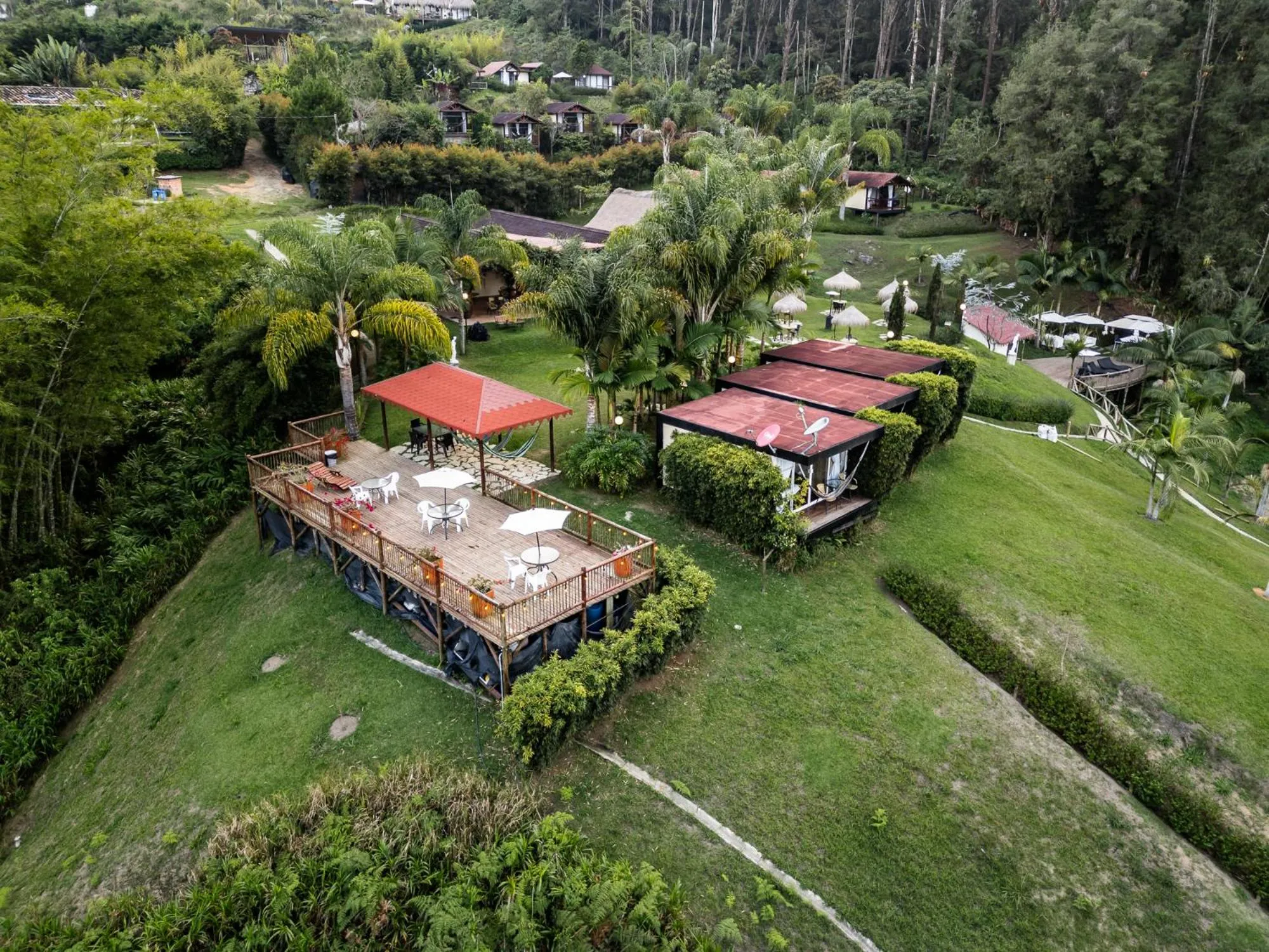 Property building in Pietrasanta hotel campestre frente a la represa del Peñol y Guatape