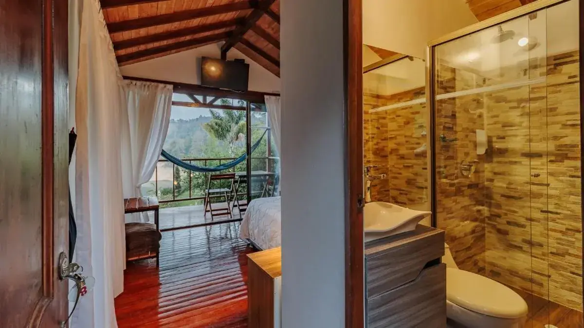 Bungalow - single occupancy in Pietrasanta hotel campestre frente a la represa del Peñol y Guatape Bungalow - single occupancy in Pietrasanta hotel campestre frente a la represa del Peñol y Guatape