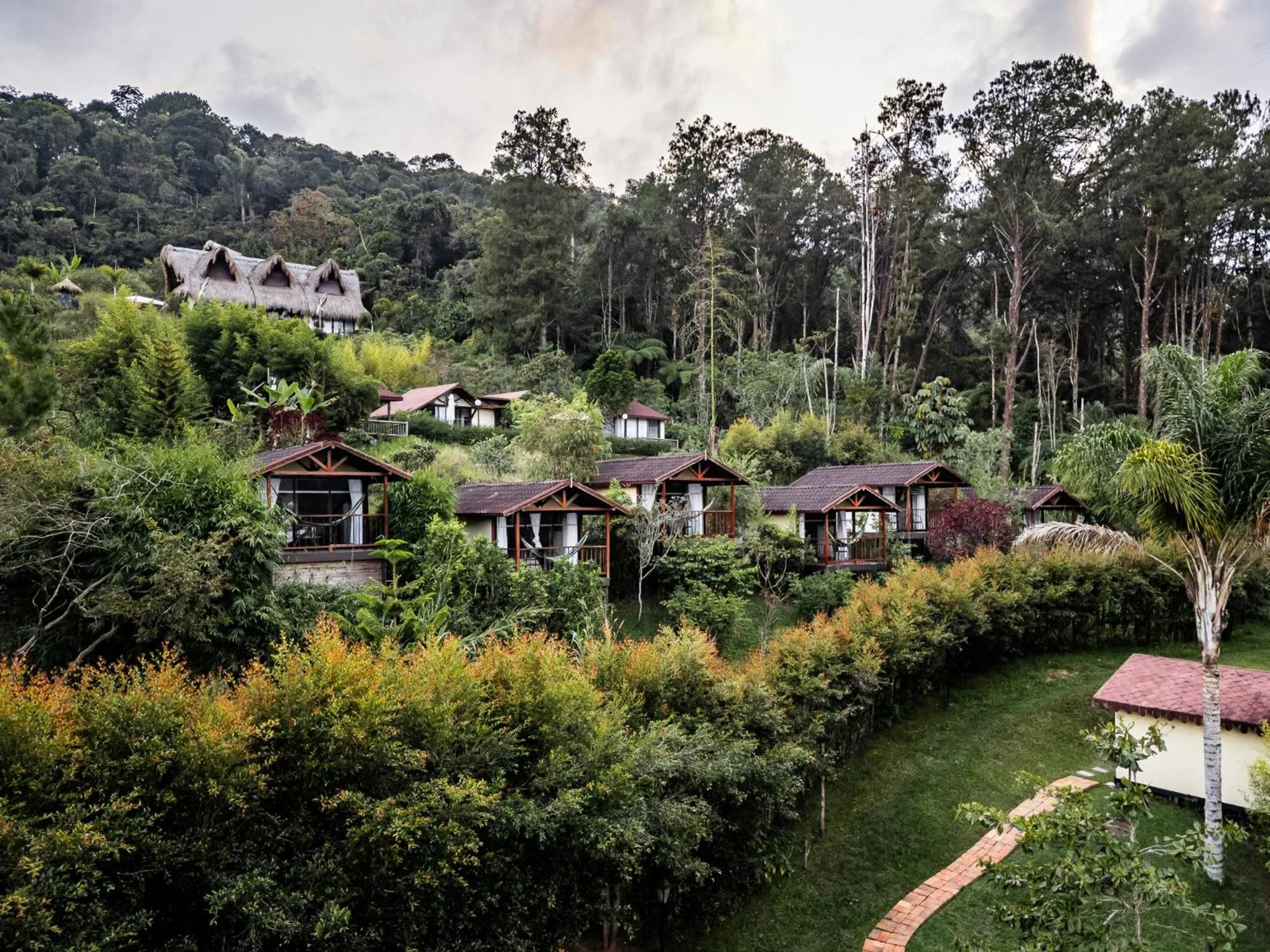 Bird's eye view in Pietrasanta hotel campestre frente a la represa del Peñol y Guatape