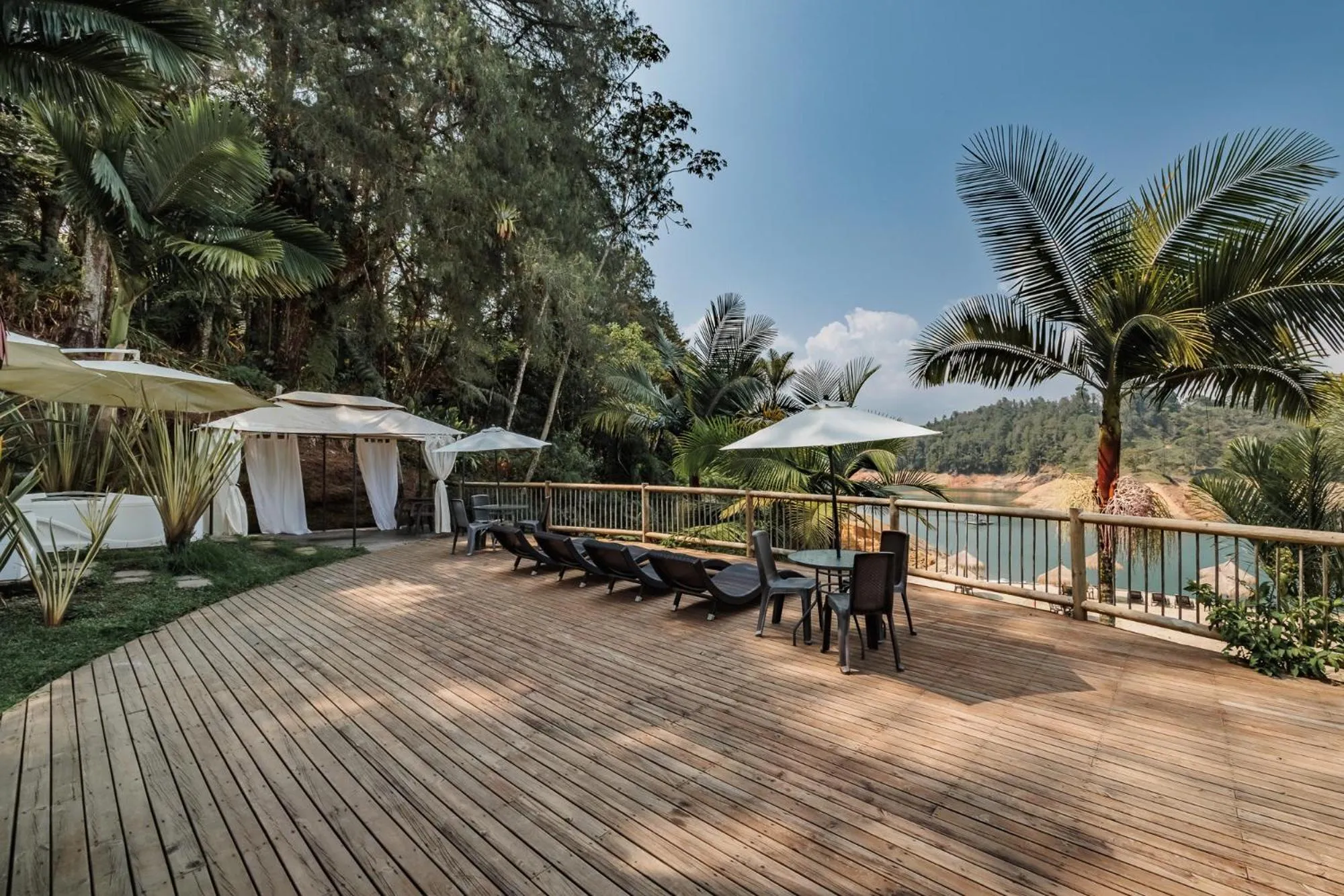 Hot Tub in Pietrasanta hotel campestre frente a la represa del Peñol y Guatape