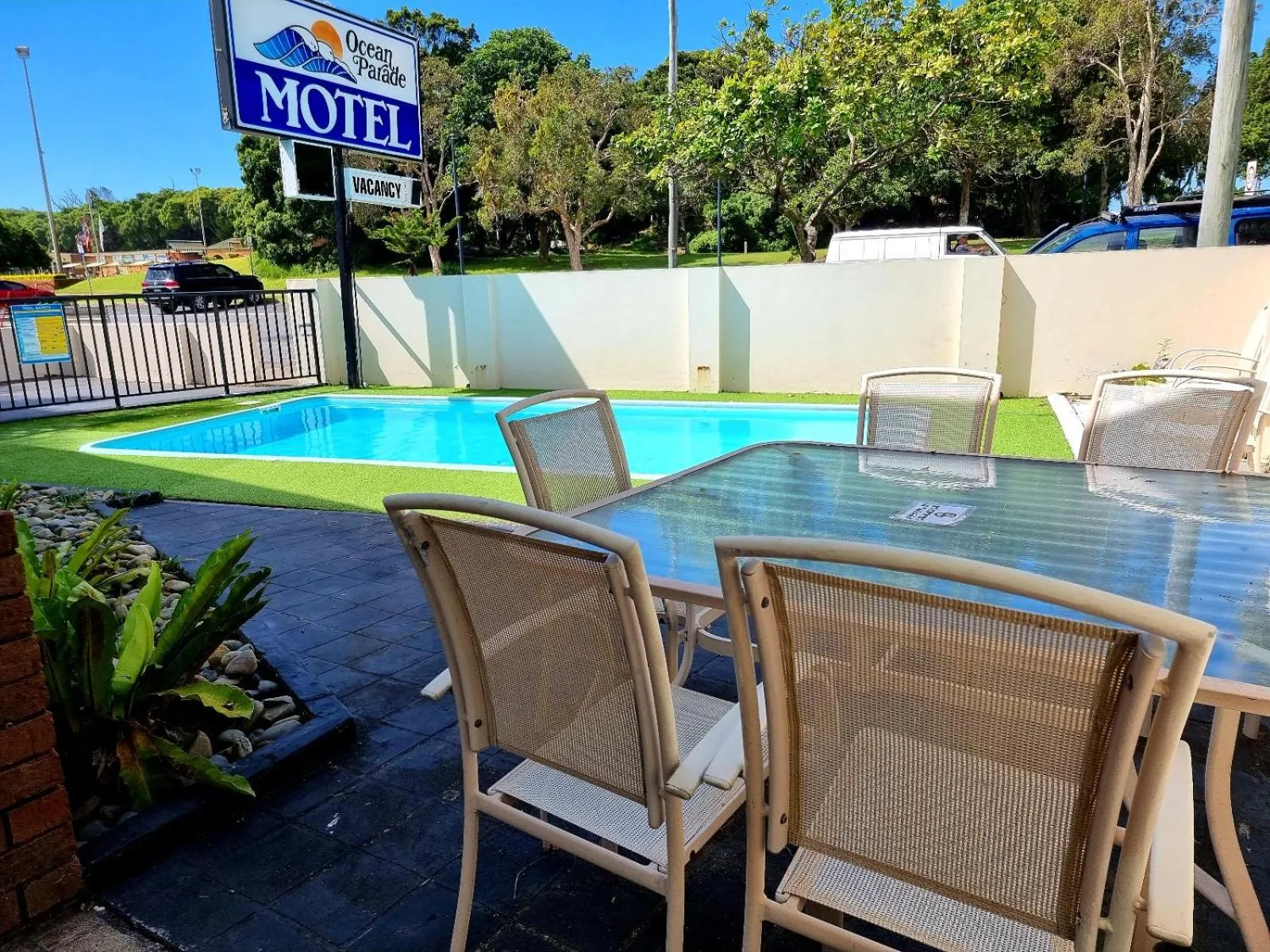 Swimming pool in Ocean Parade Motel