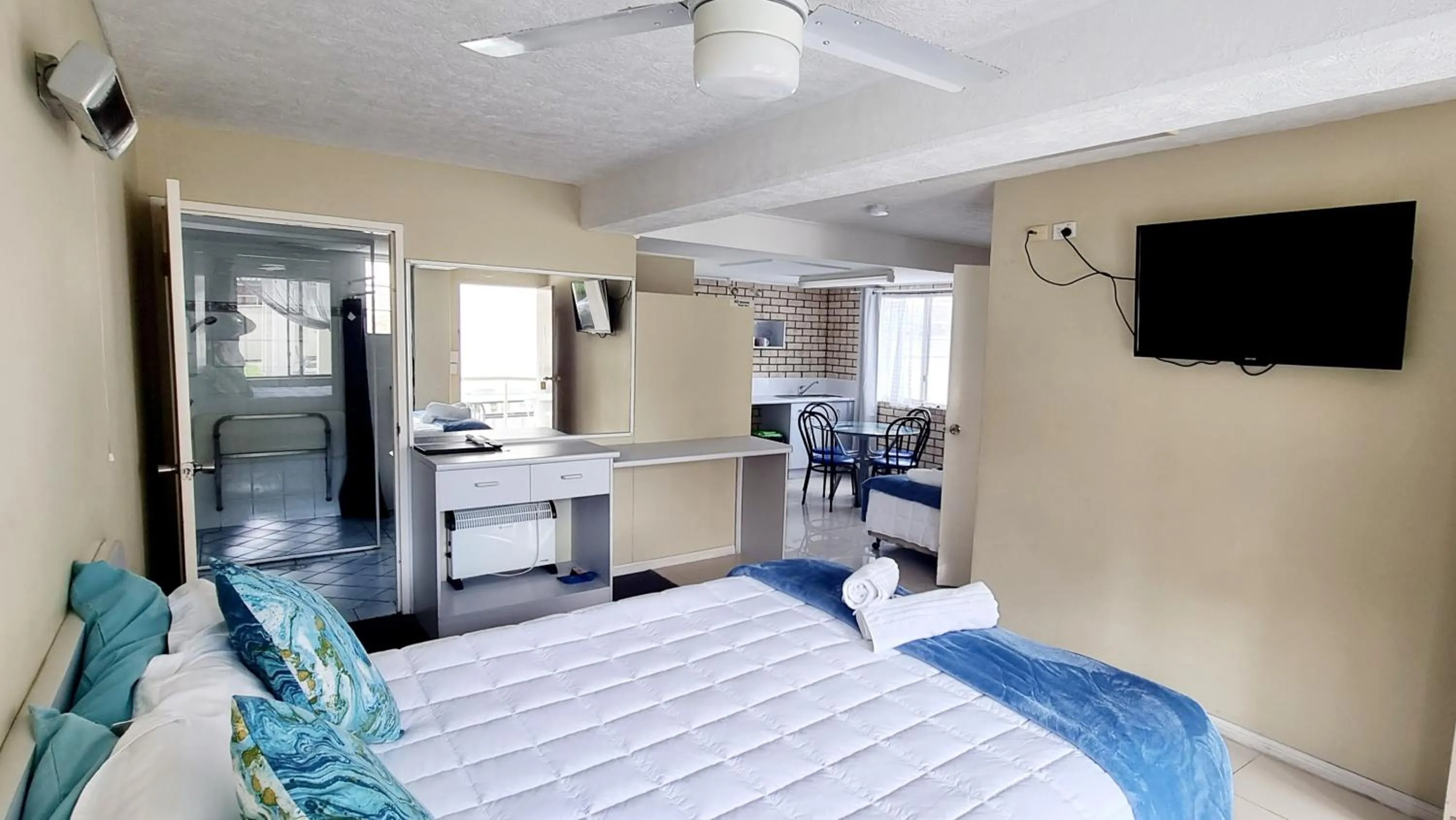 Bed in Ocean Parade Motel