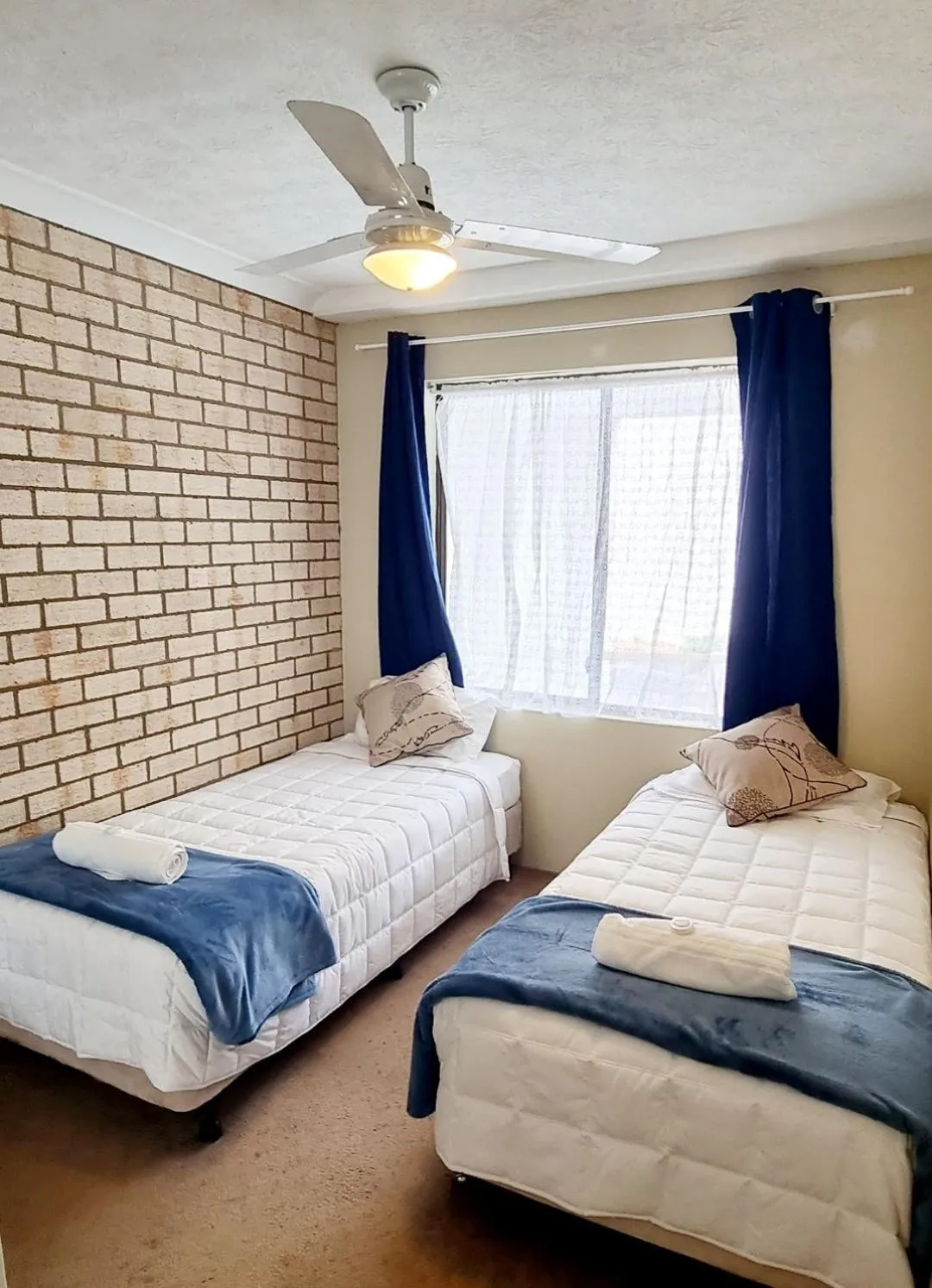 Bed in Ocean Parade Motel