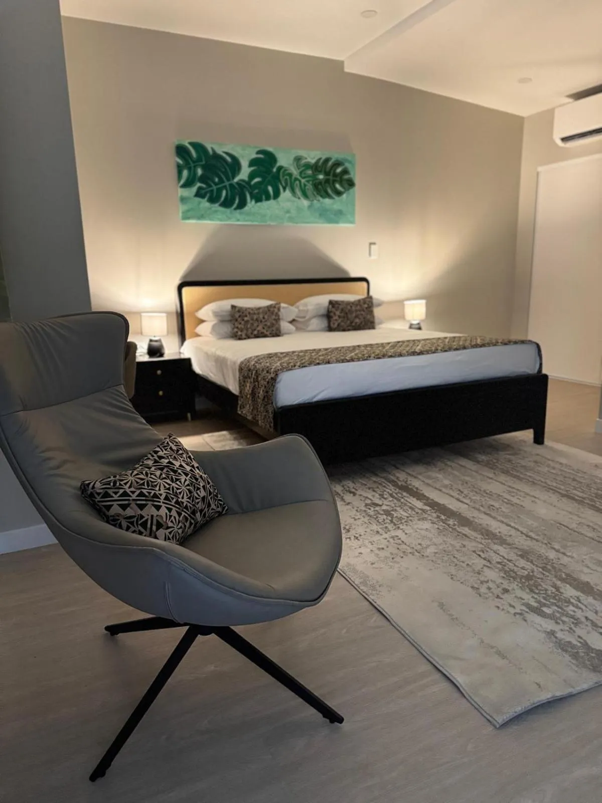 Bed in King Solomon Hotel