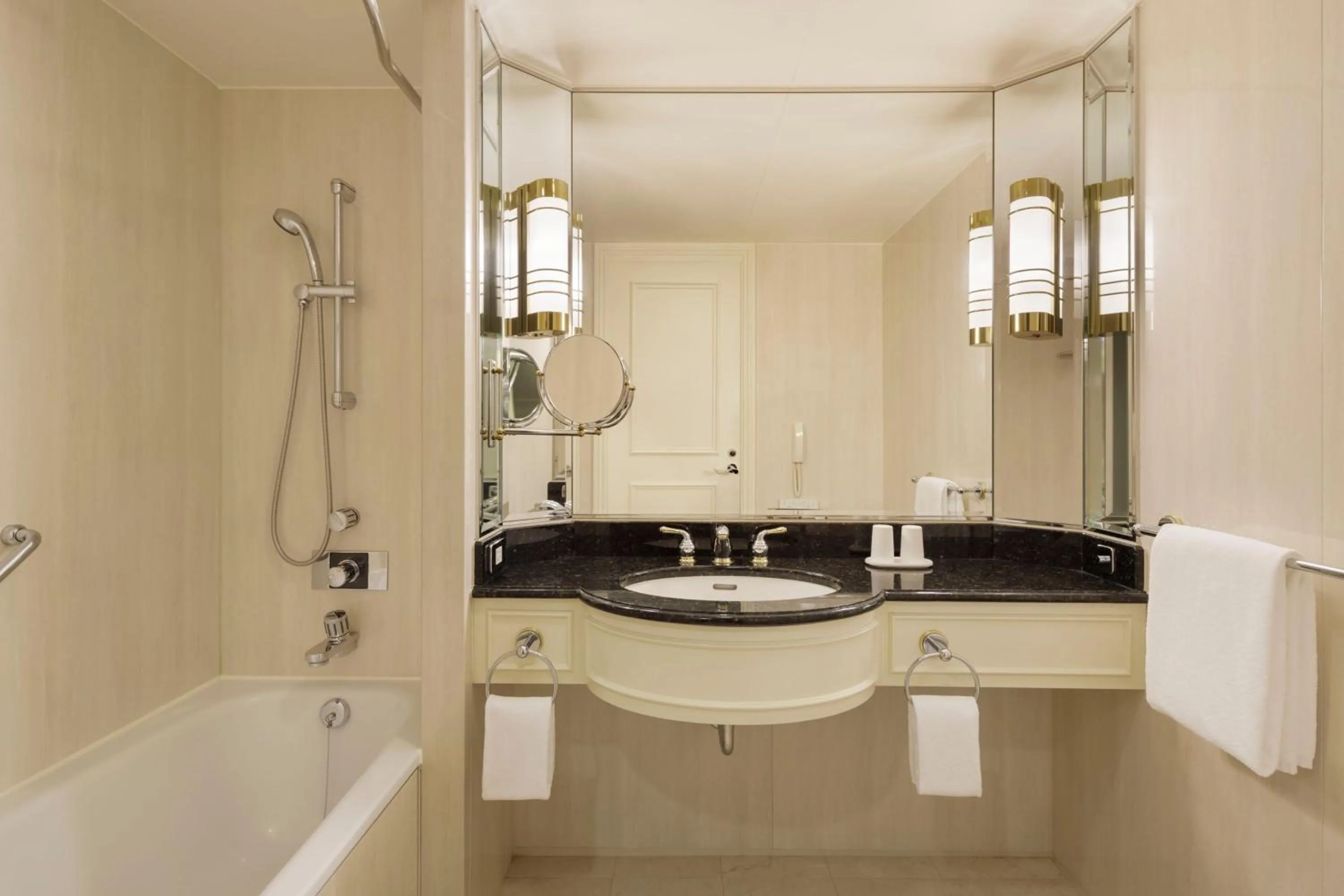 Shower in Nagoya Marriott Associa Hotel