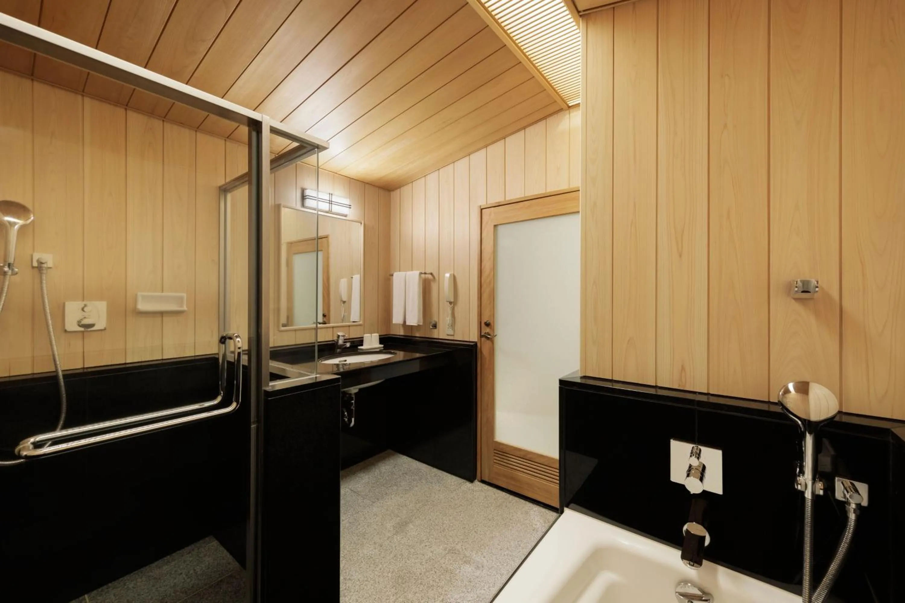 Shower in Nagoya Marriott Associa Hotel