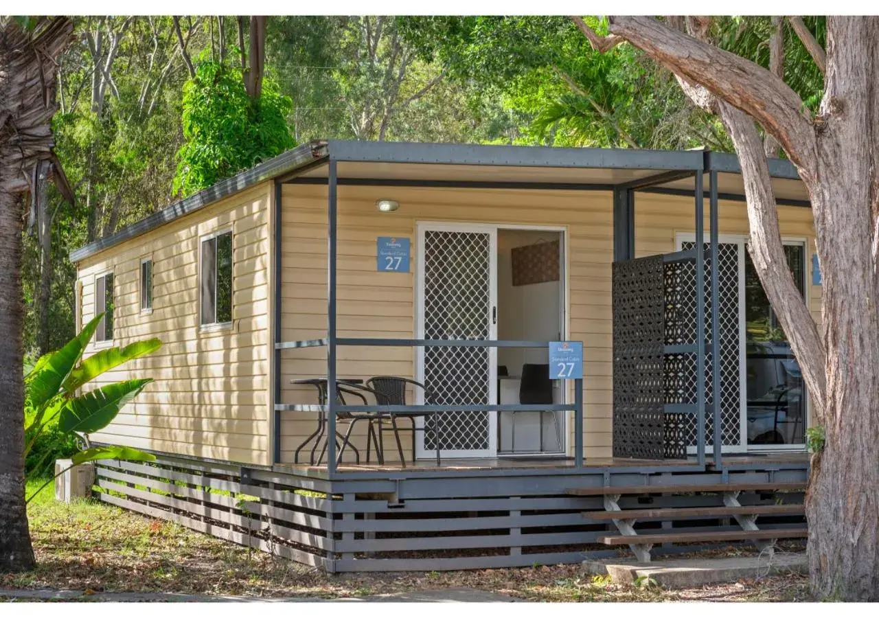 Standard 1 Bedroom Cabin in Discovery Parks - Tannum Sands Standard 1 Bedroom Cabin in Discovery Parks - Tannum Sands