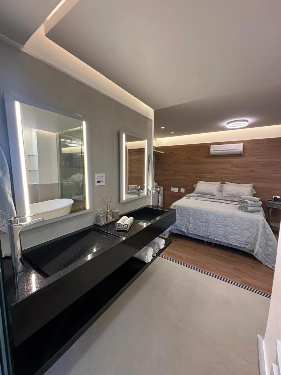 Bed in River Palace Hotel