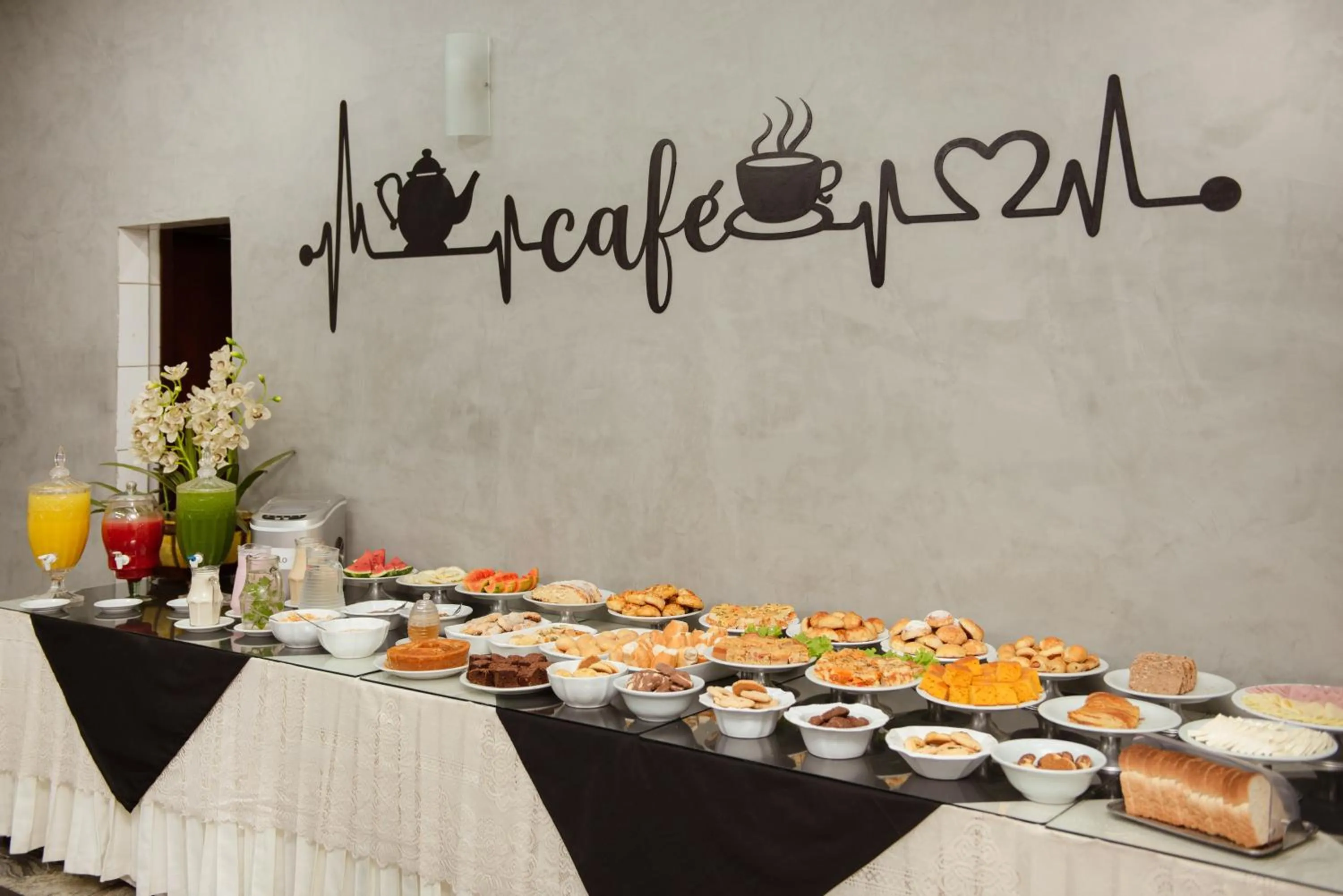 Breakfast in River Palace Hotel