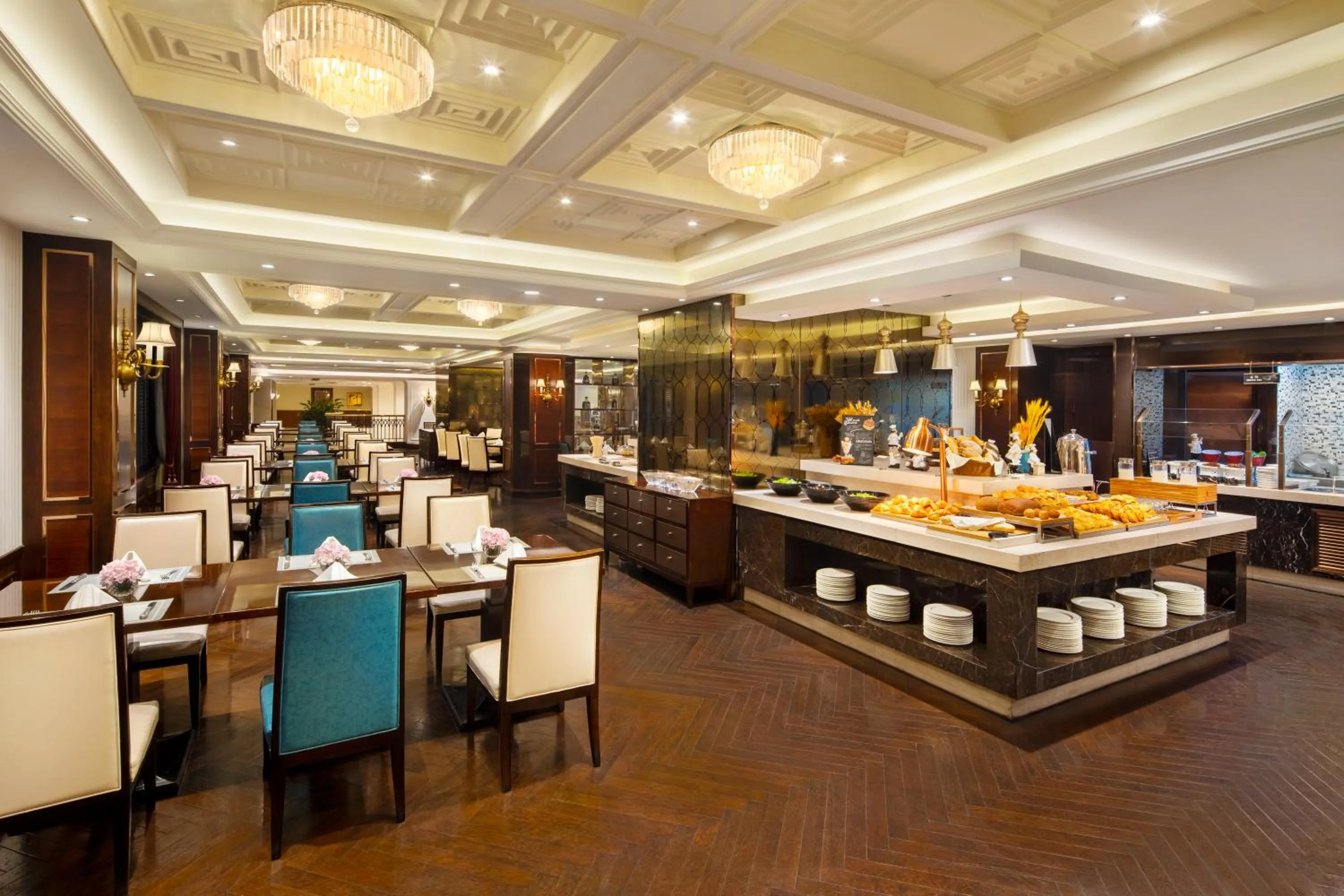 Restaurant/places to eat in Jin Jiang Hotel