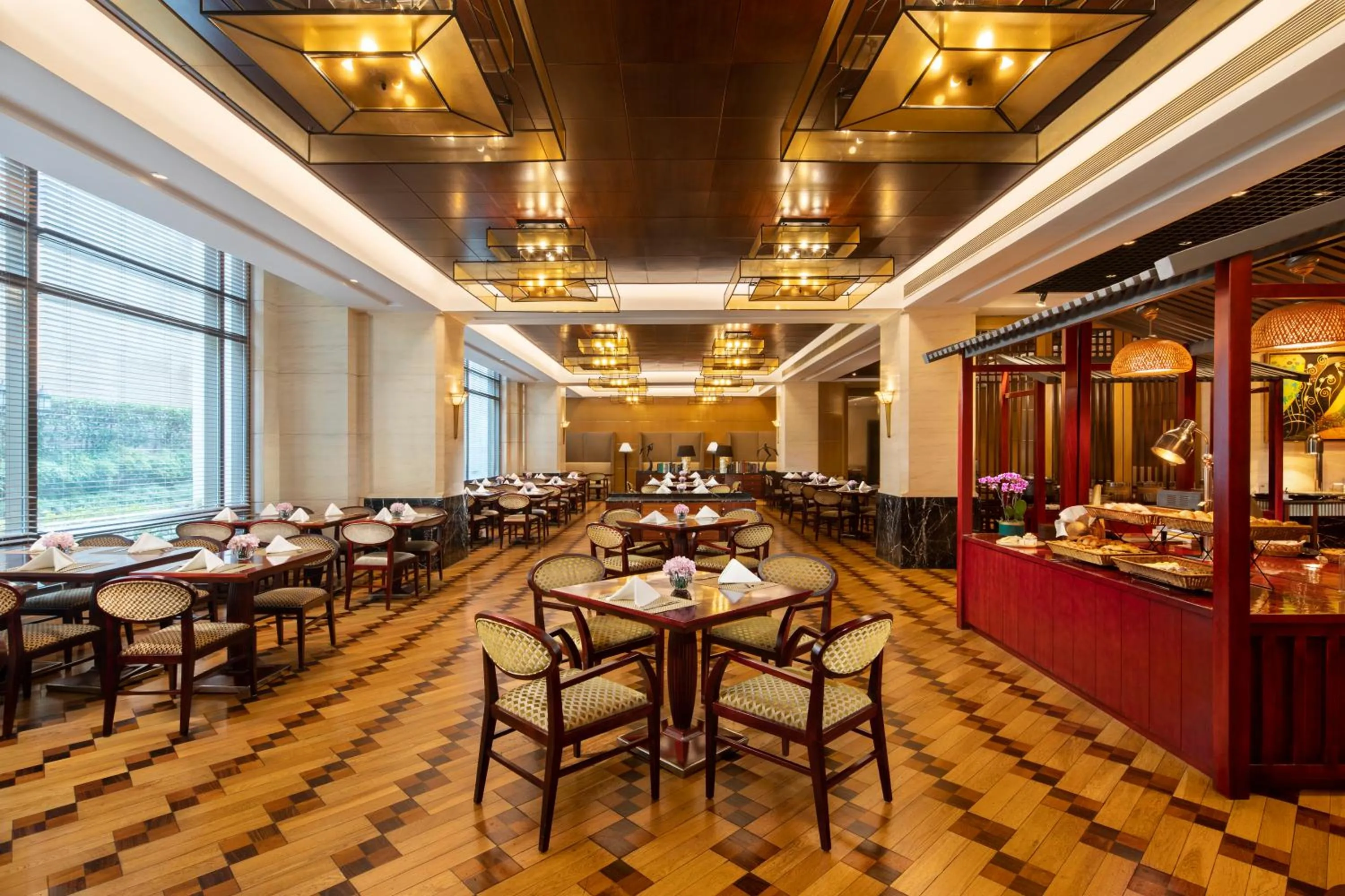 Restaurant/places to eat in Jin Jiang Hotel