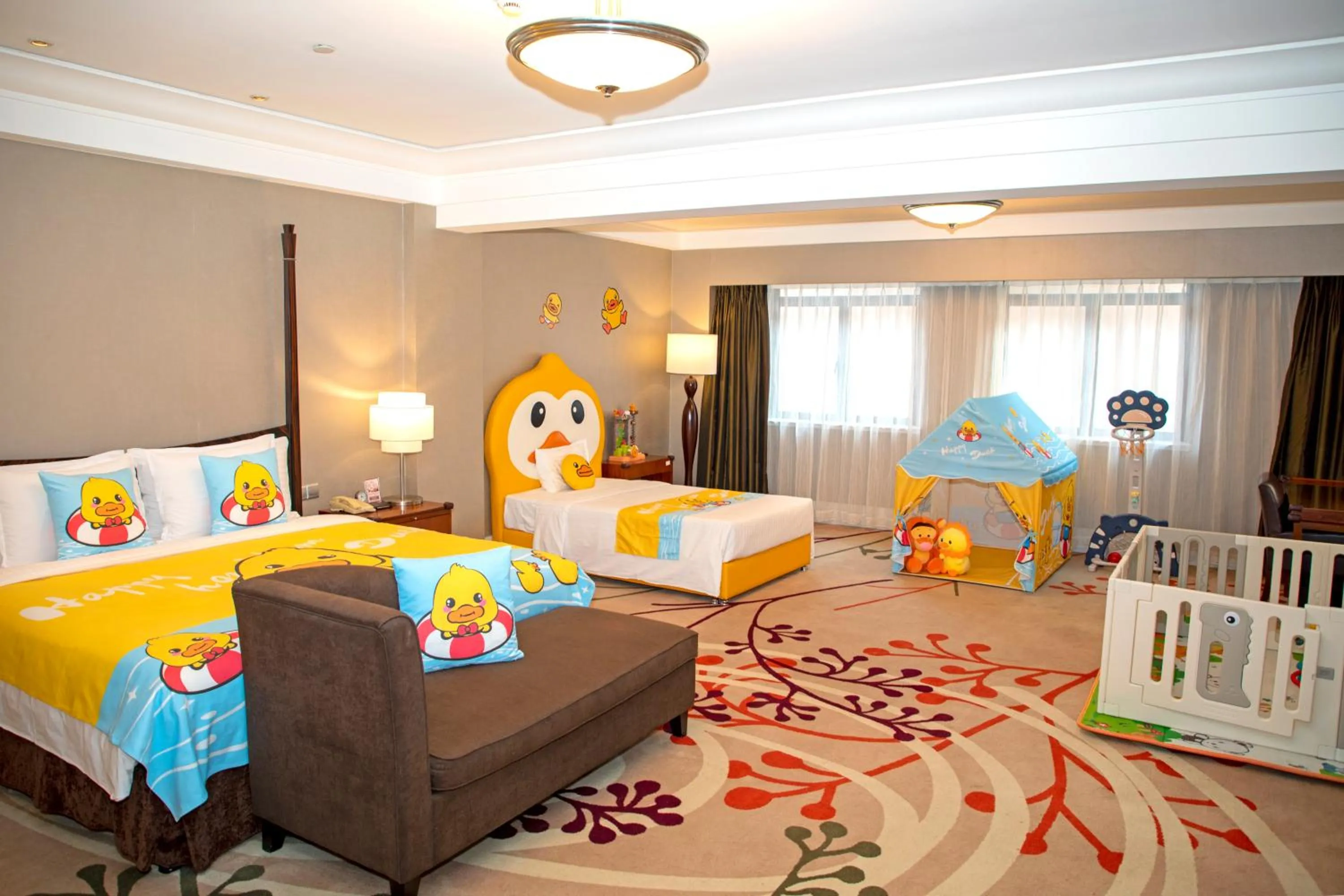 Photo of the whole room, Bed in Jin Jiang Hotel