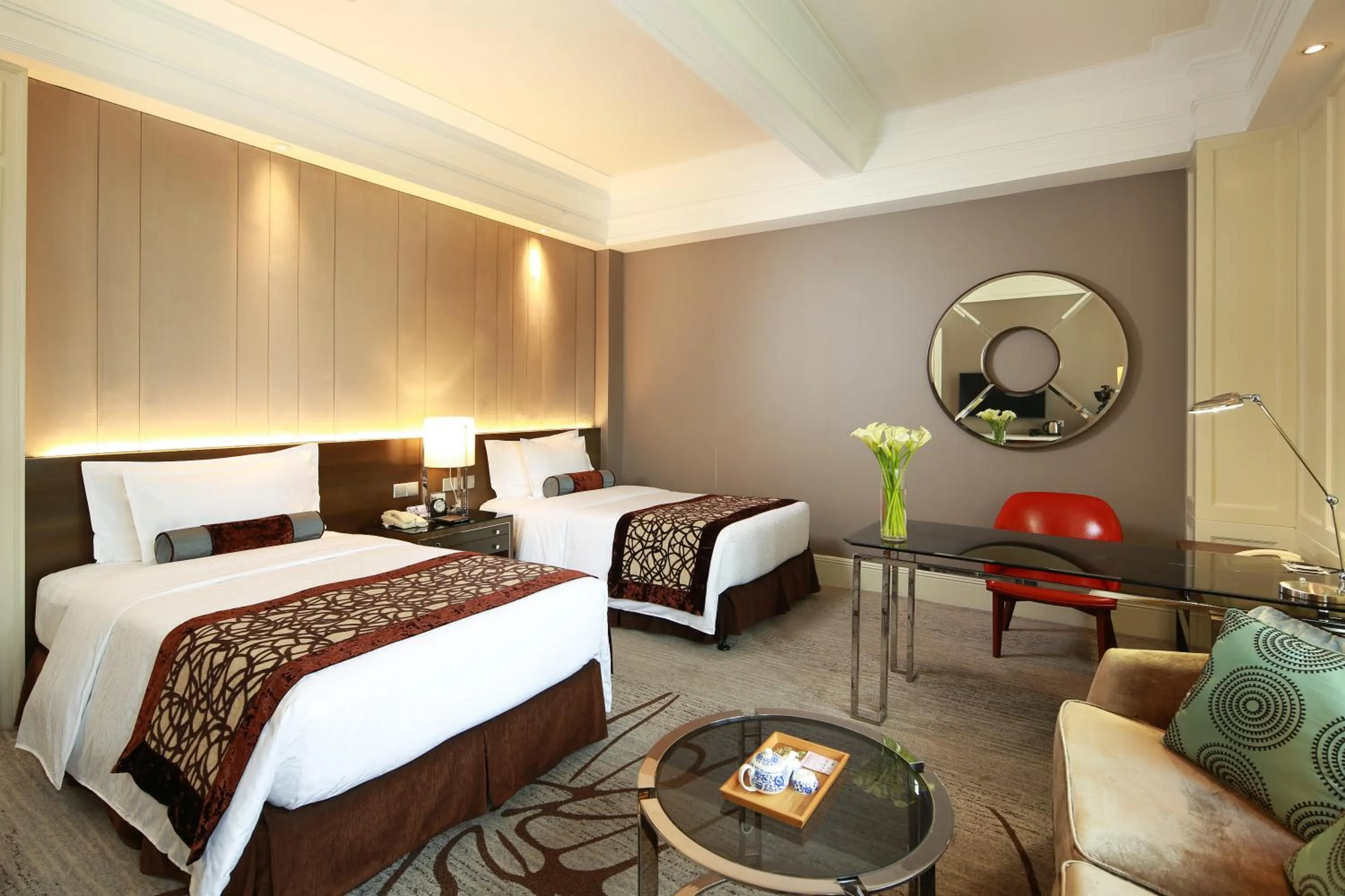 Photo of the whole room, Bed in Jin Jiang Hotel