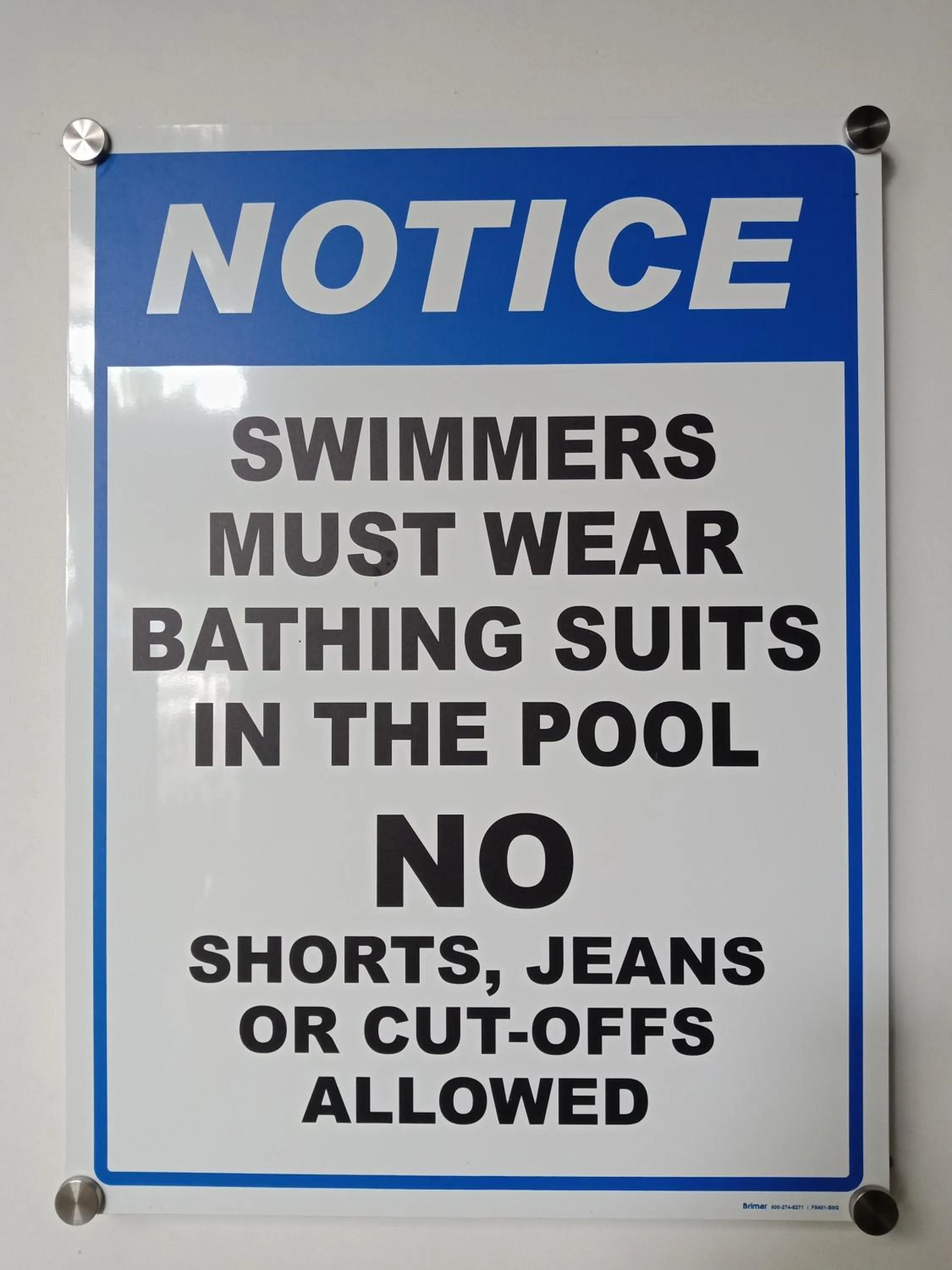 Swimming pool in Oxville Hotel