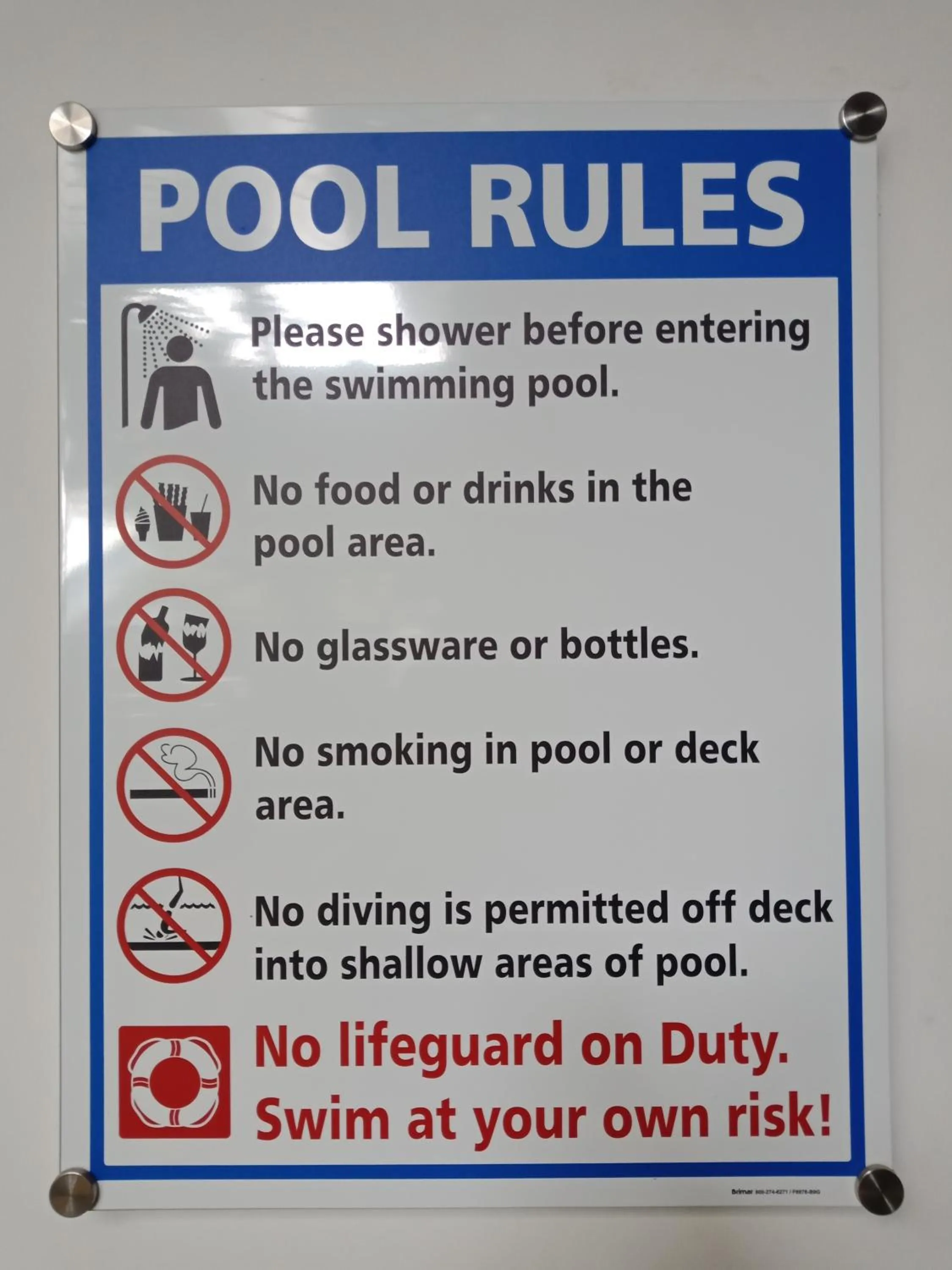 Swimming pool in Oxville Hotel