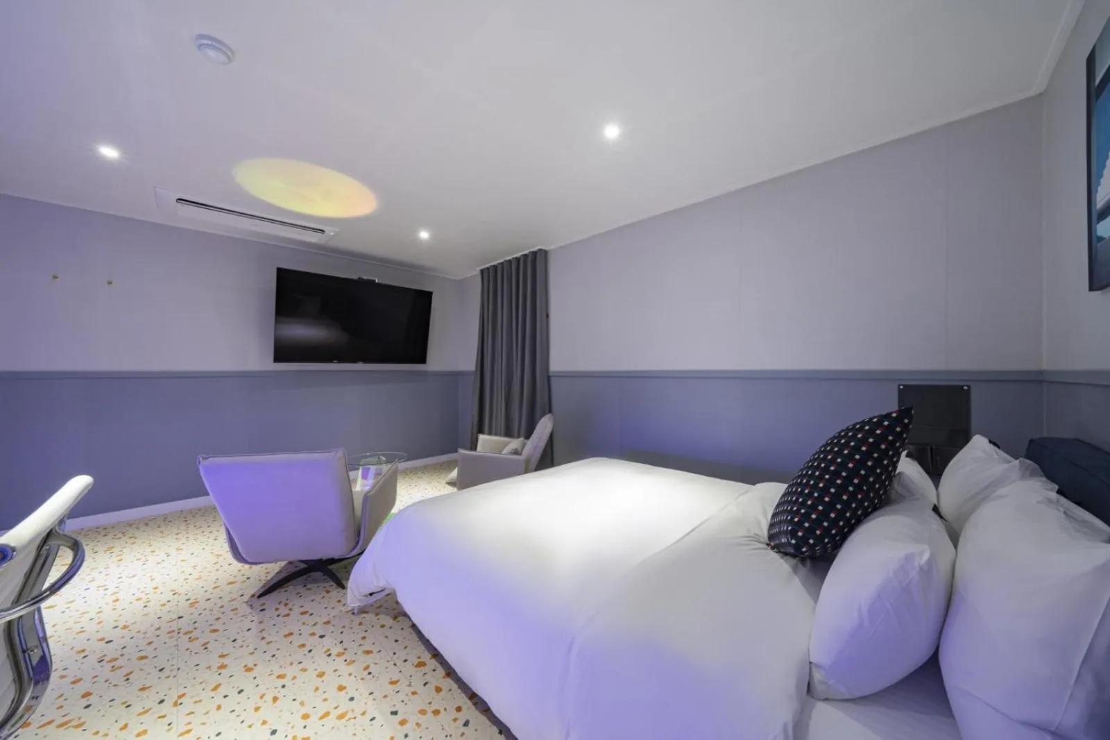 Bed in Goyo37 Hotel Osan by Aank