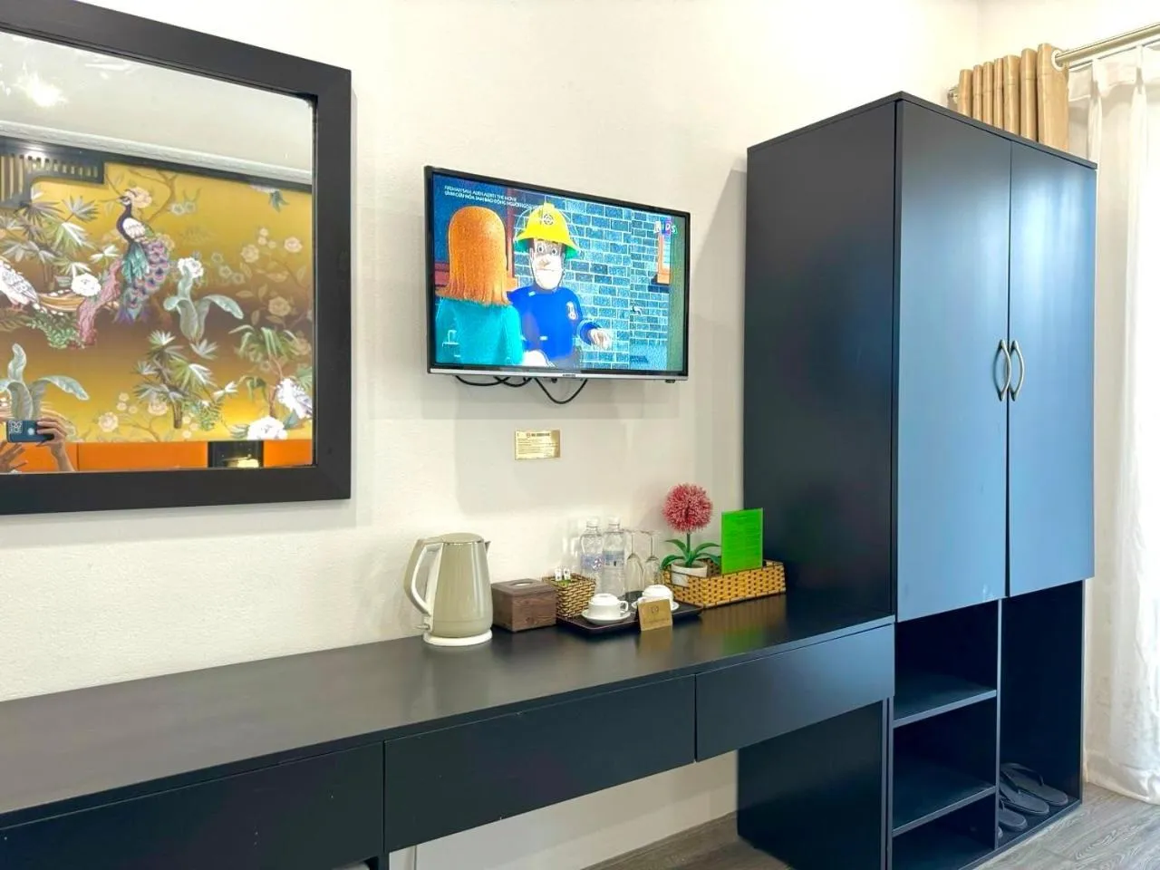 TV and multimedia in Hanoi Elpis Hotel