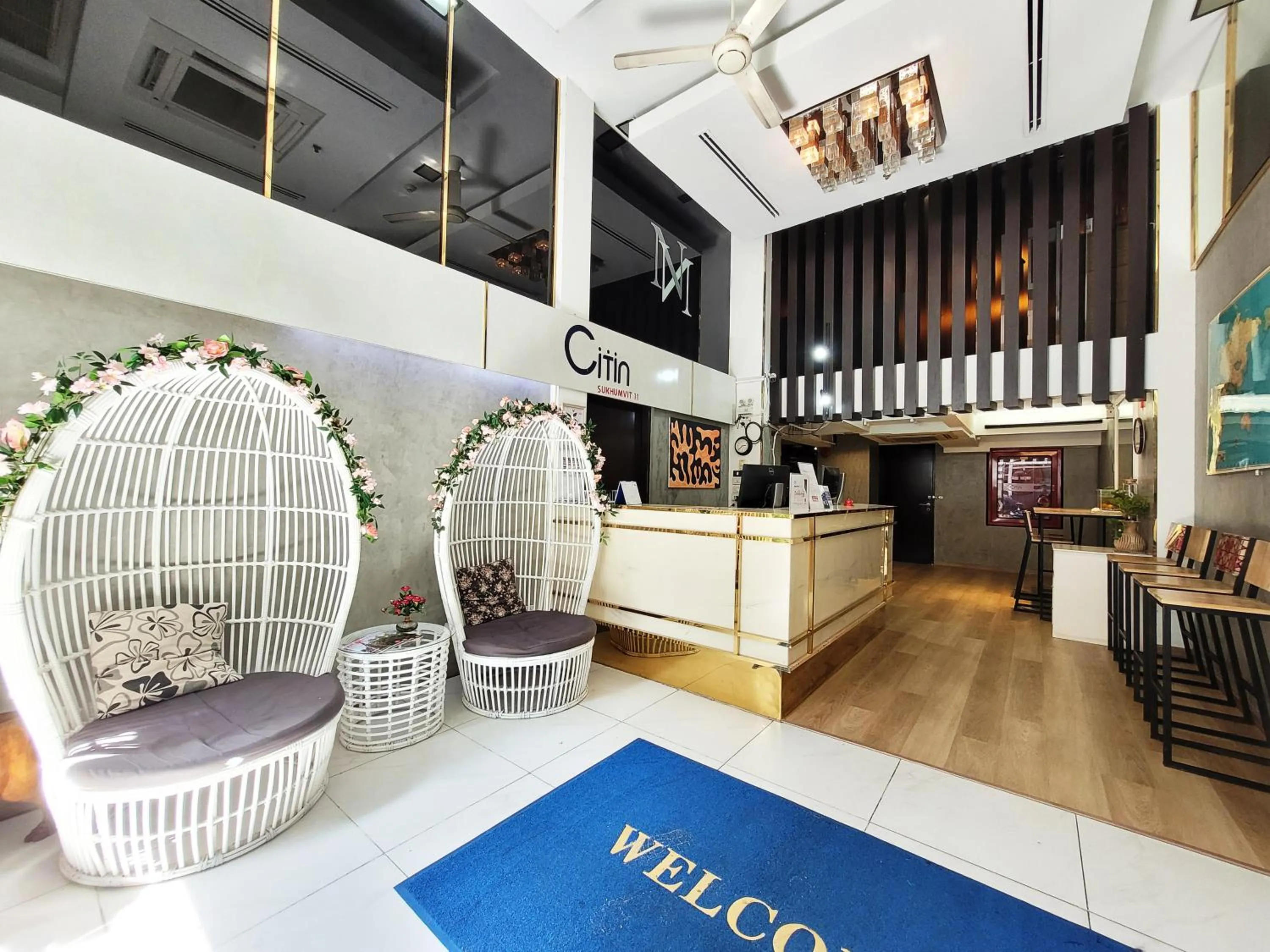Lobby or reception in Citin Sukhumvit 11 Nana Bangkok by Compass Hospitality