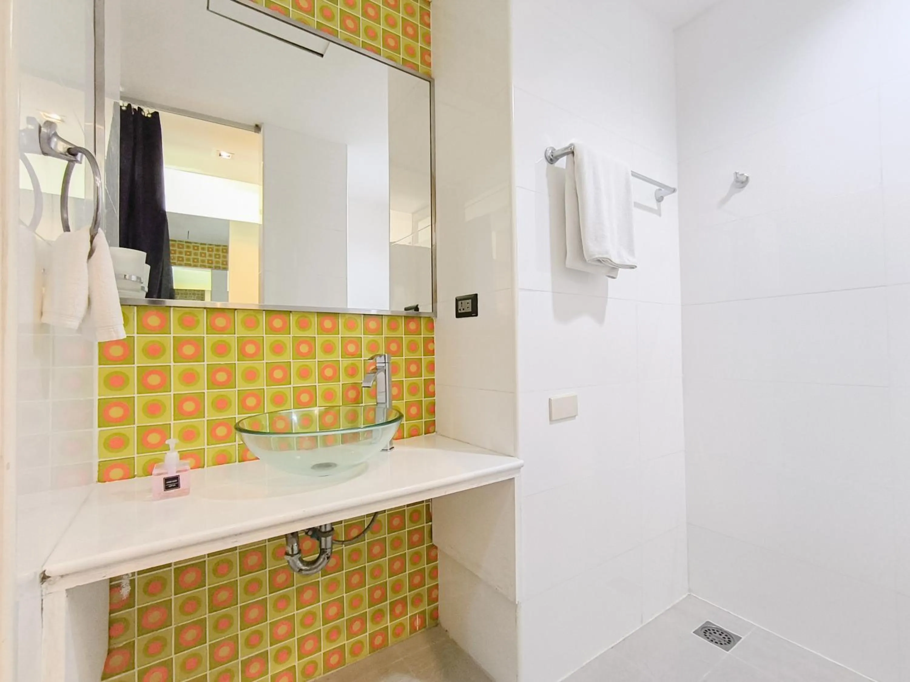 Shower in Citin Sukhumvit 11 Nana Bangkok by Compass Hospitality