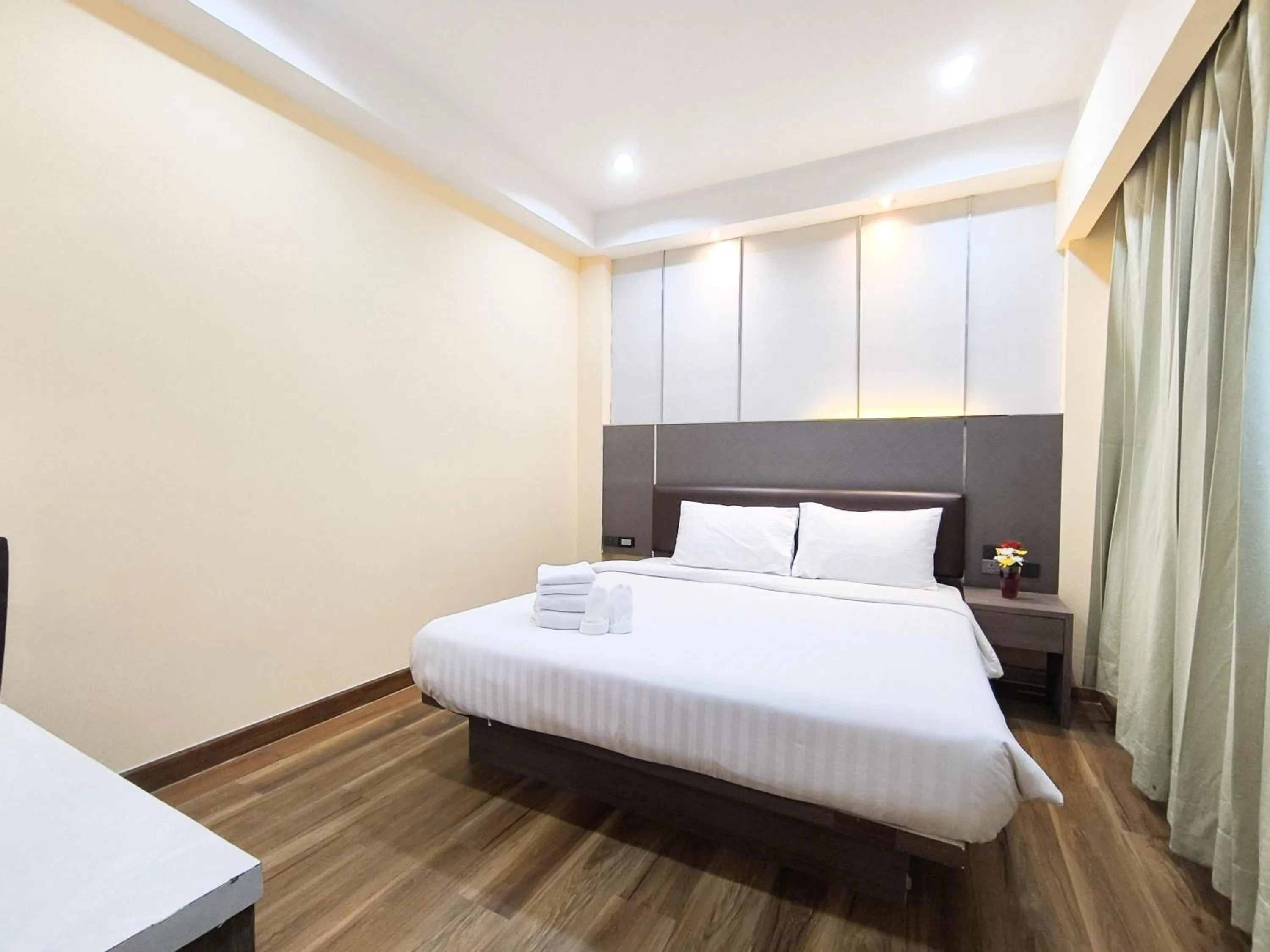 Bed in Citin Sukhumvit 11 Nana Bangkok by Compass Hospitality