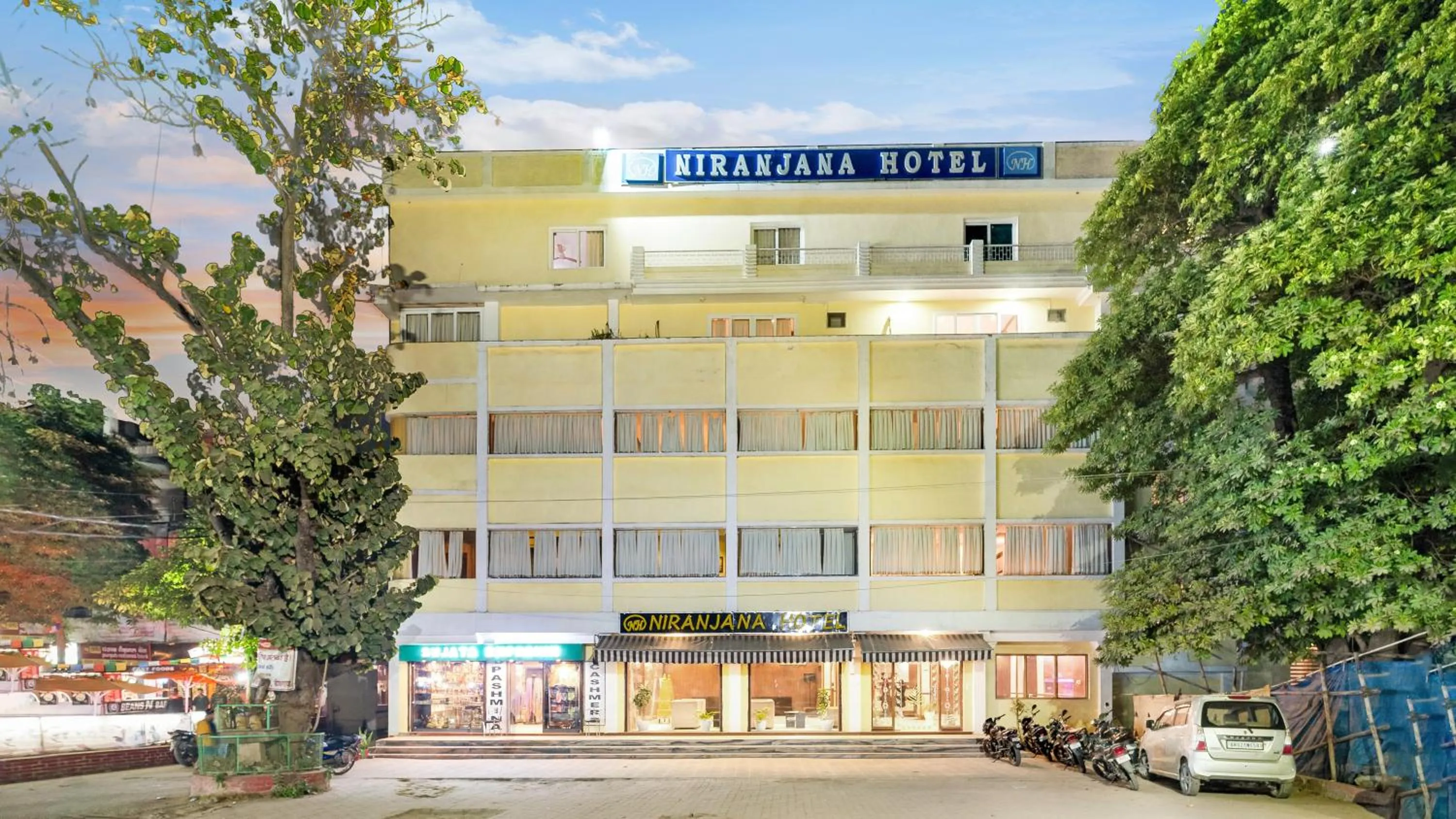 Property building in Niranjana Hotel Bodhgaya