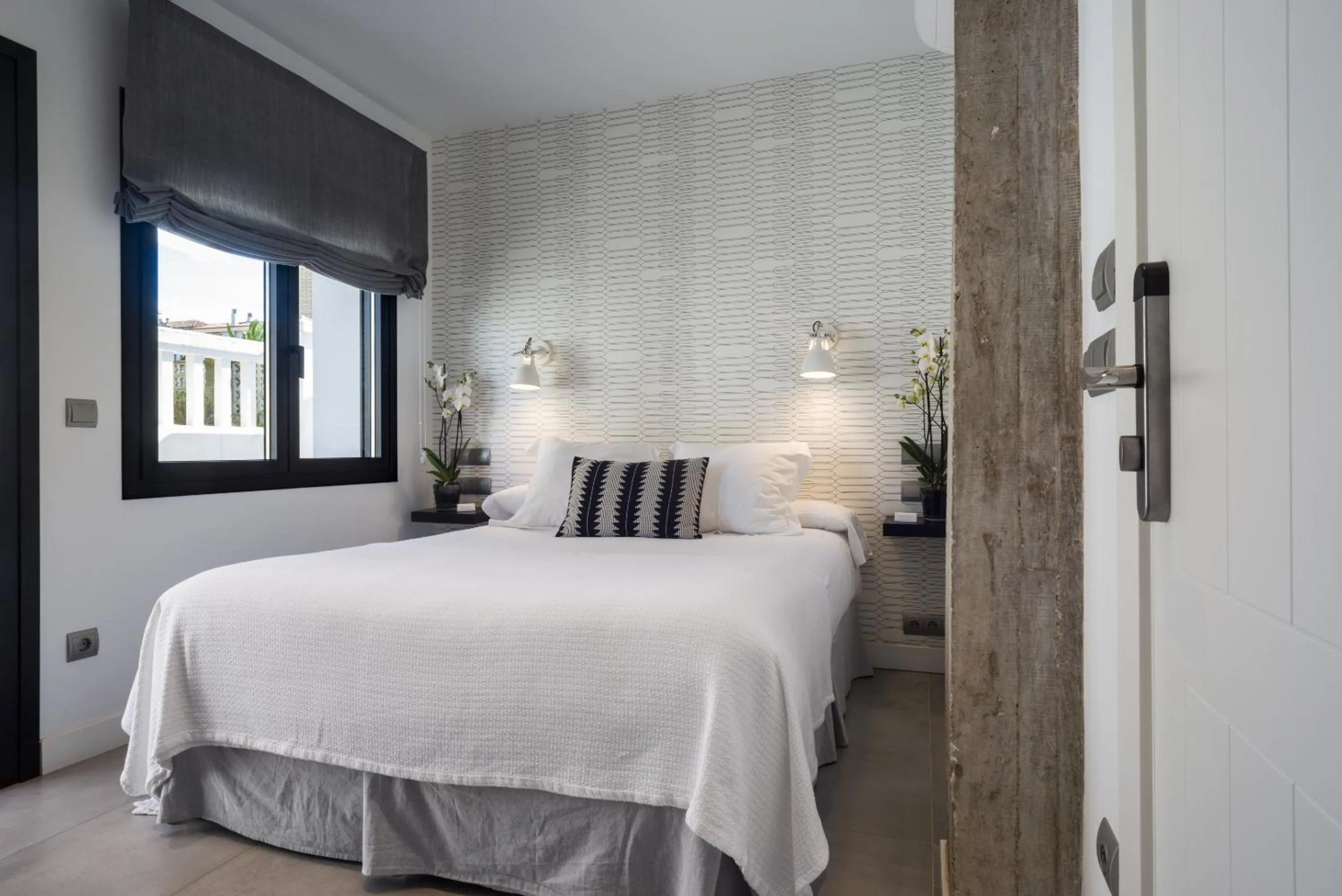 Bedroom, Bed in La Playa Suites Suances