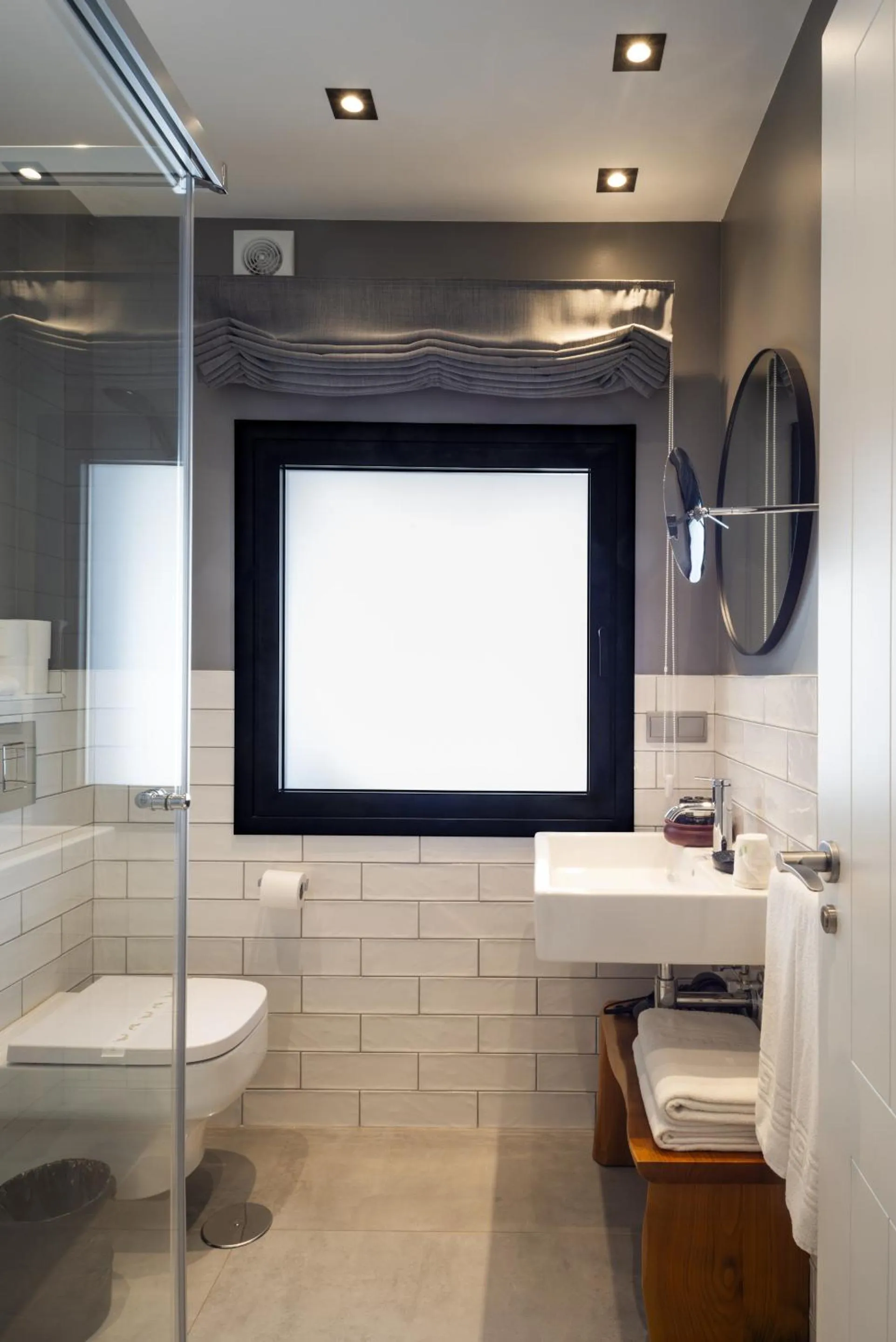 Bathroom in La Playa Suites Suances