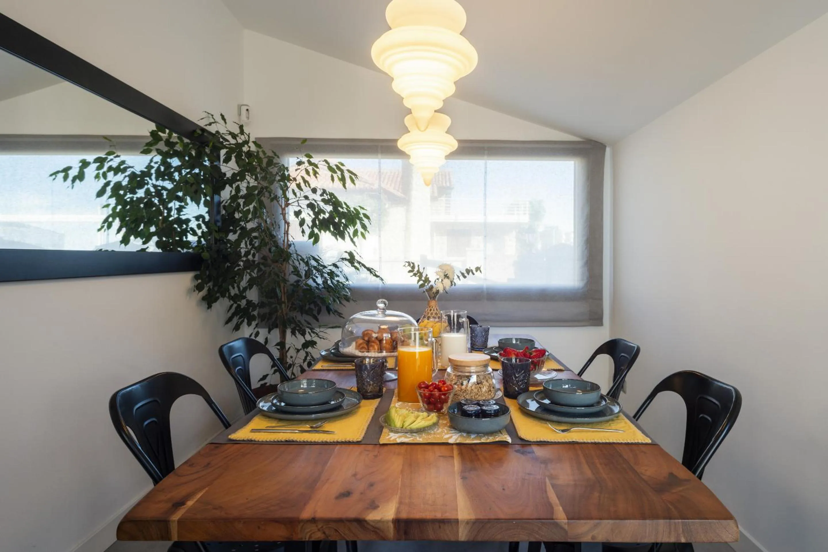 Breakfast in La Playa Suites Suances