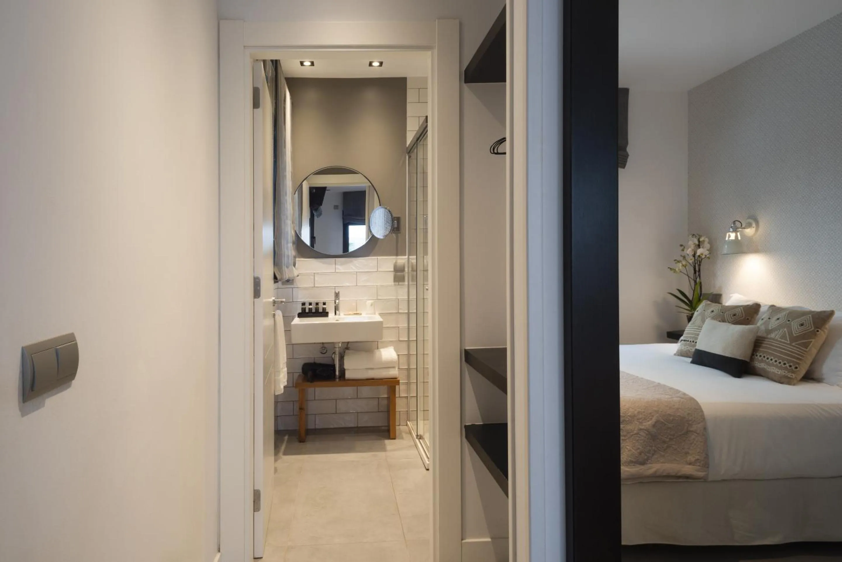 Bedroom, Bed in La Playa Suites Suances