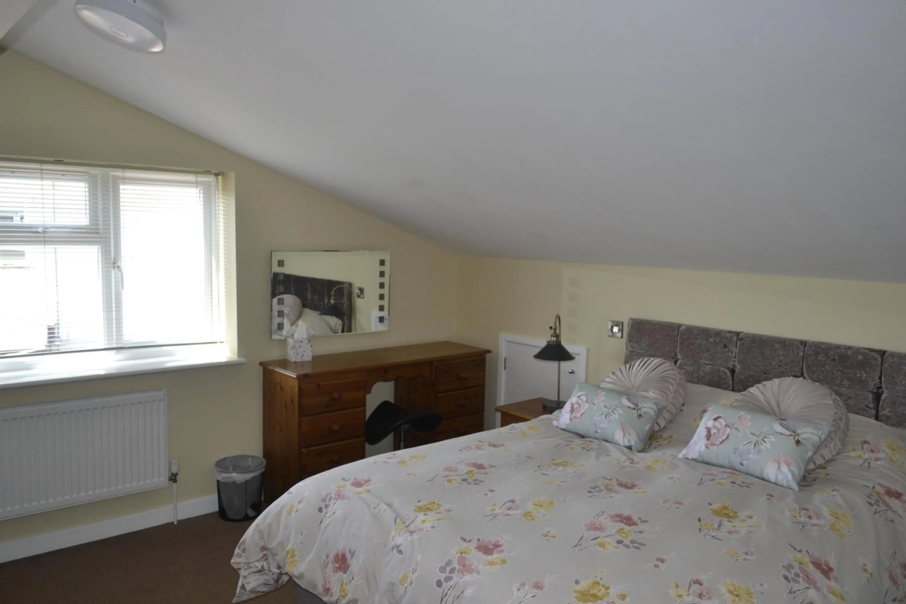 Bedroom, Bed in The Lawns Tea Room and B&B