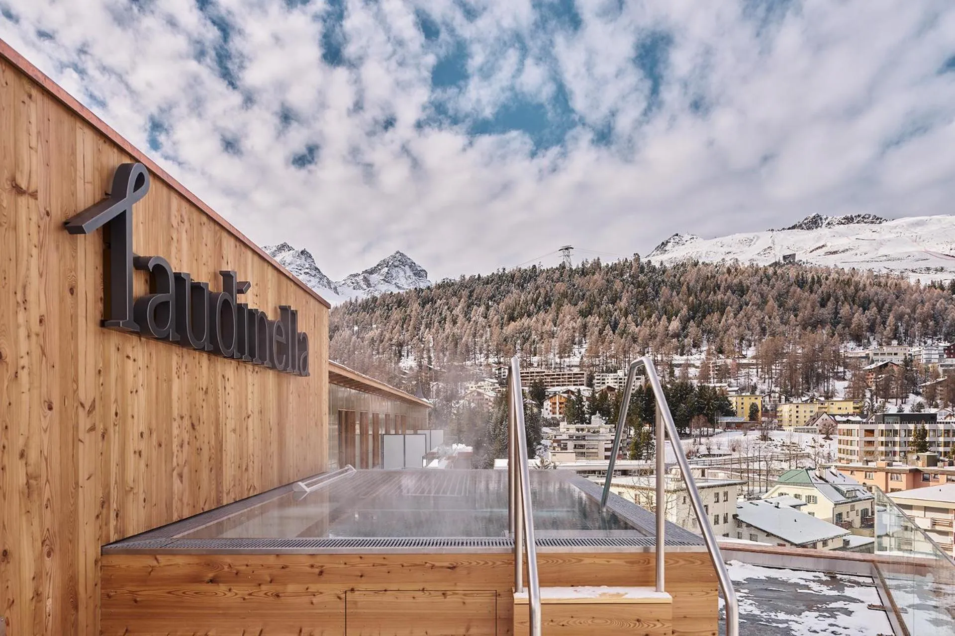 Hot Tub in Hotel Laudinella