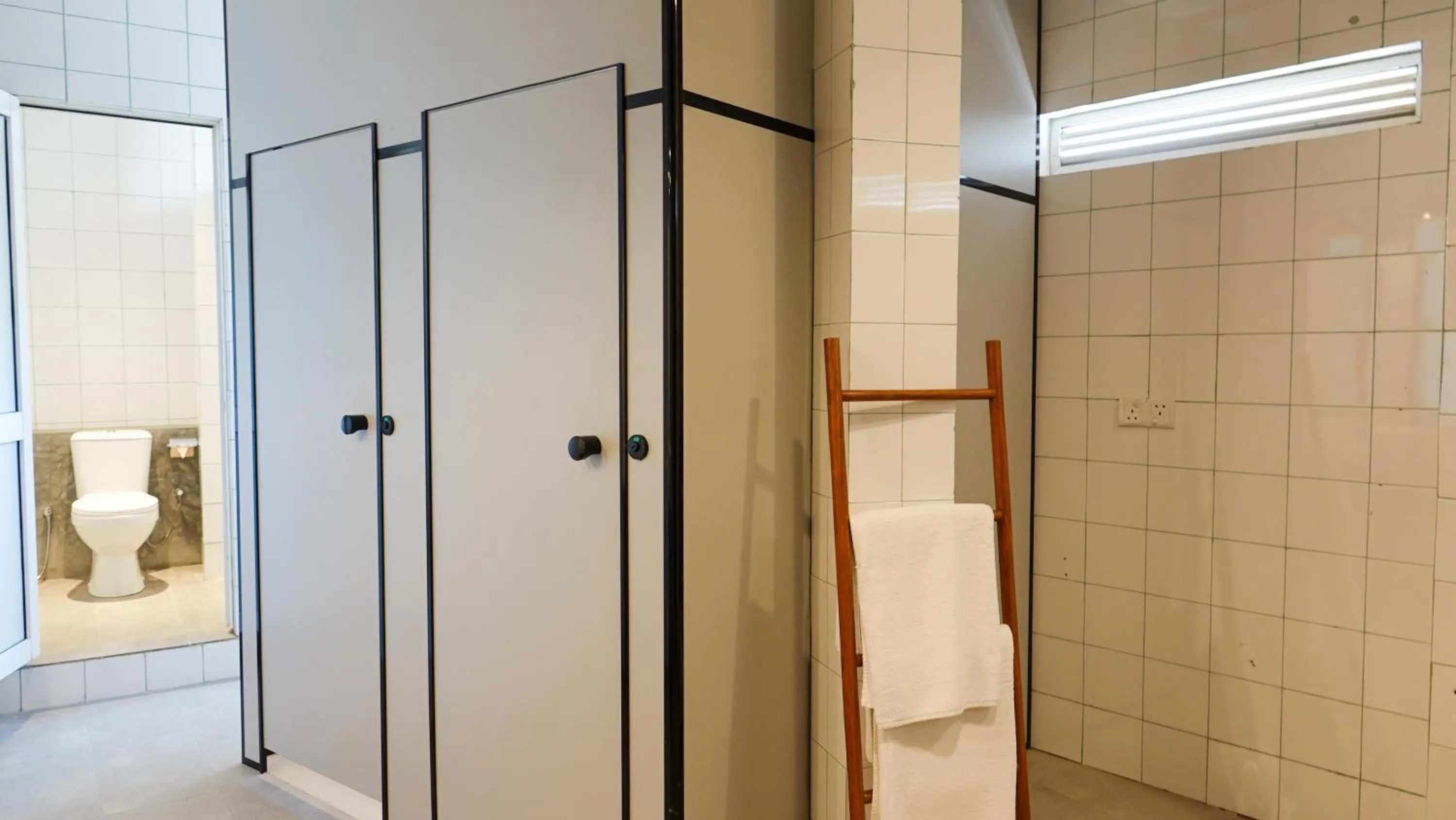 Public Bath in City Beds Colombo